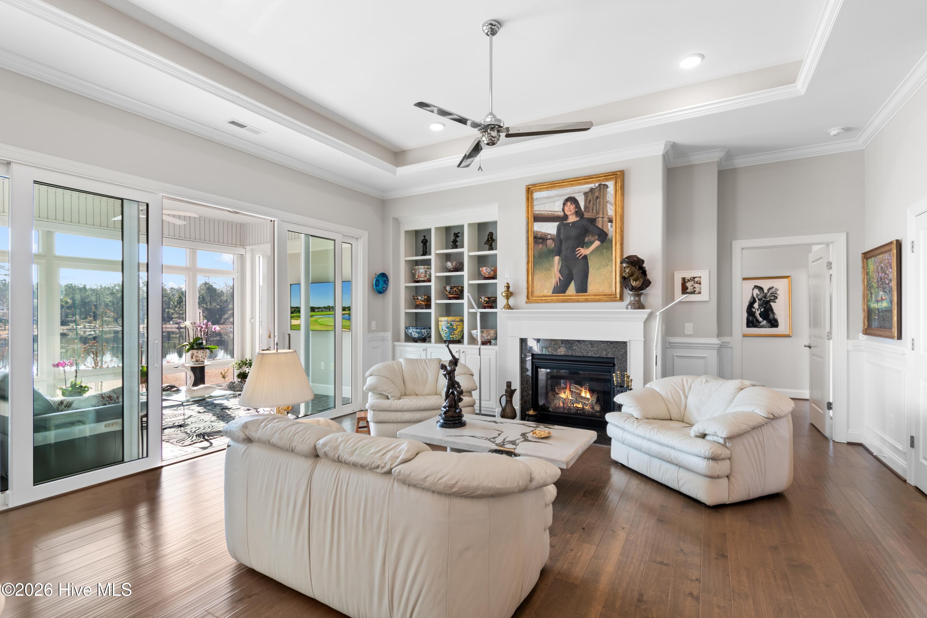 100560288 | Photo 18