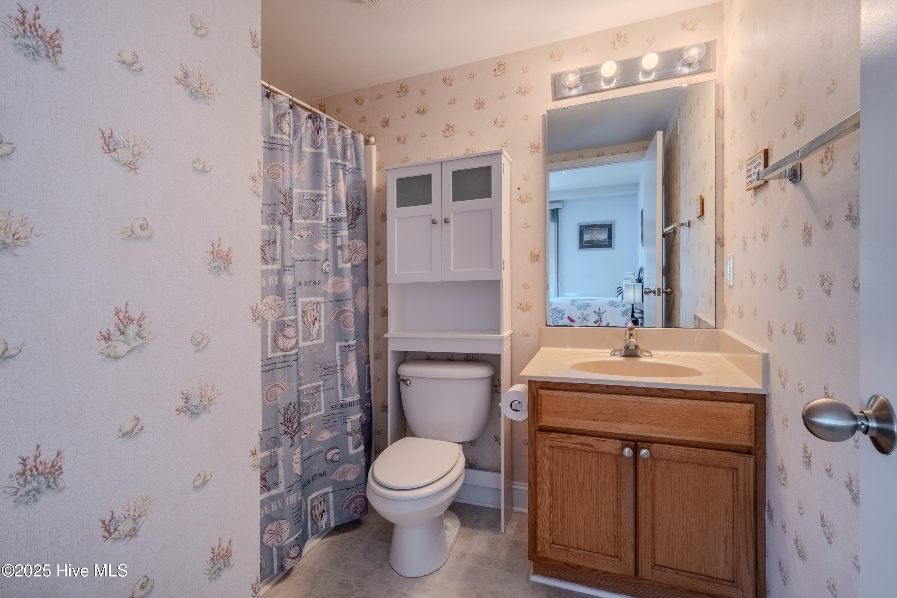 100535213 | Photo 24