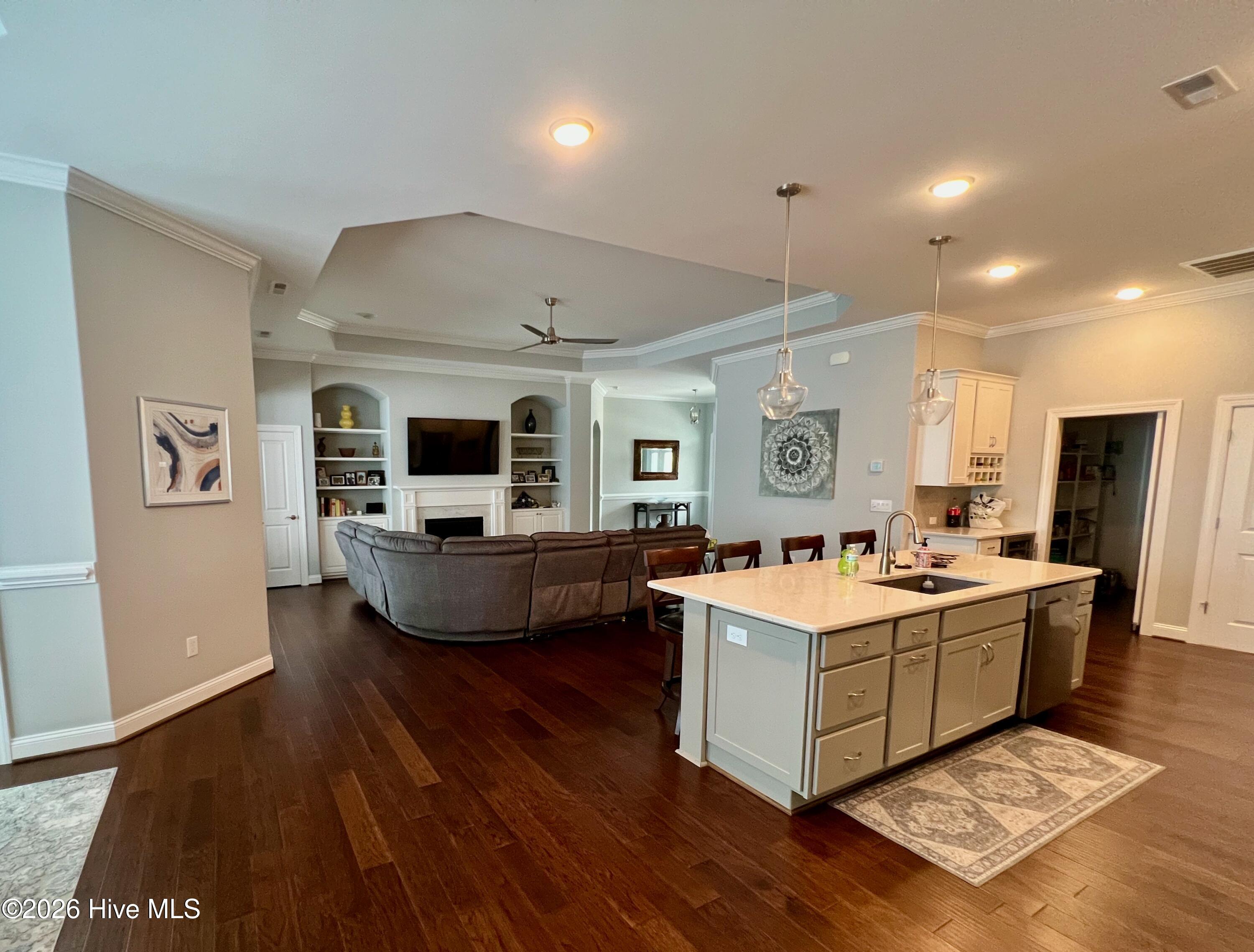 100549571 | Photo 14