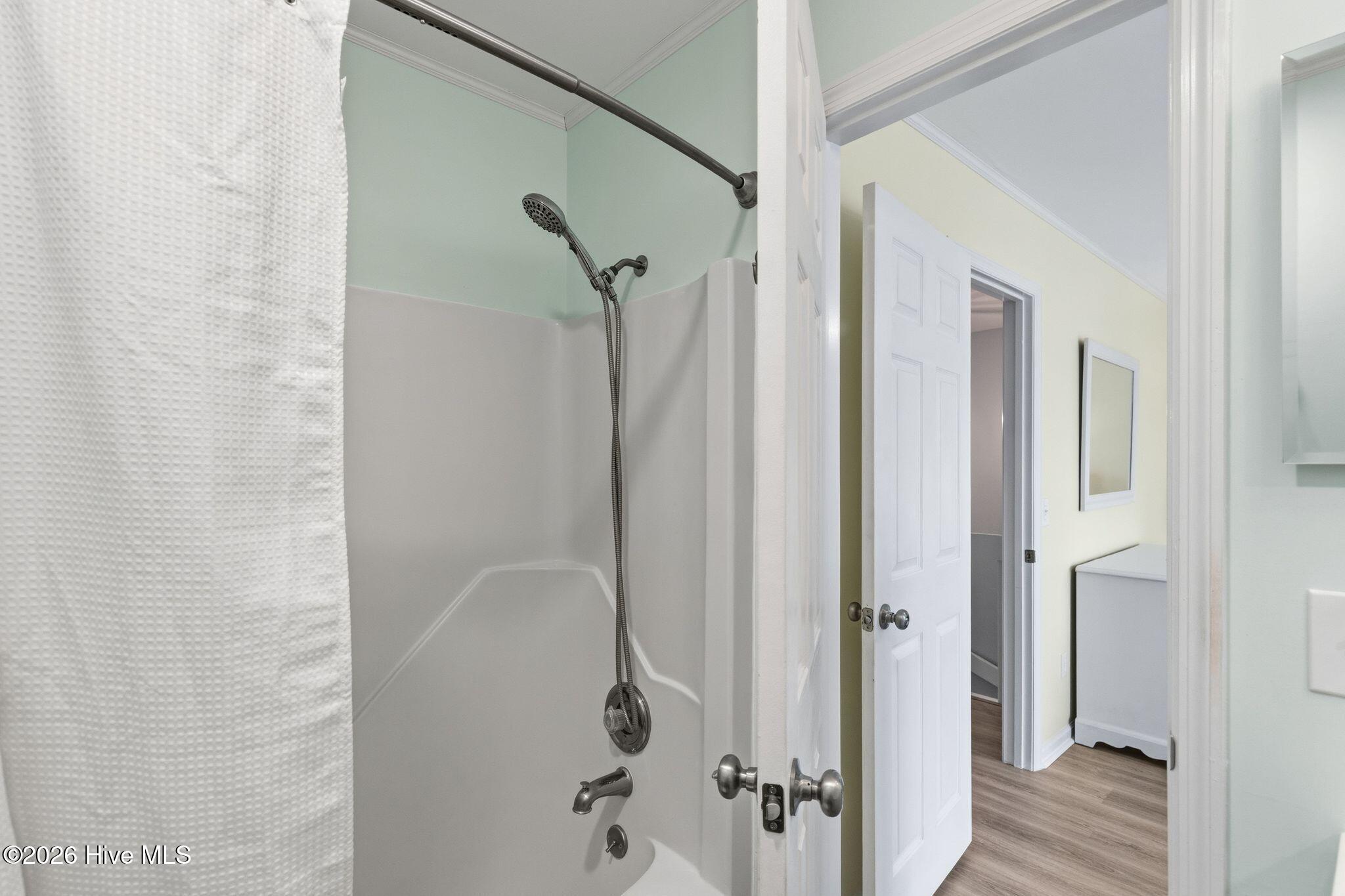 100553175 | Photo 48