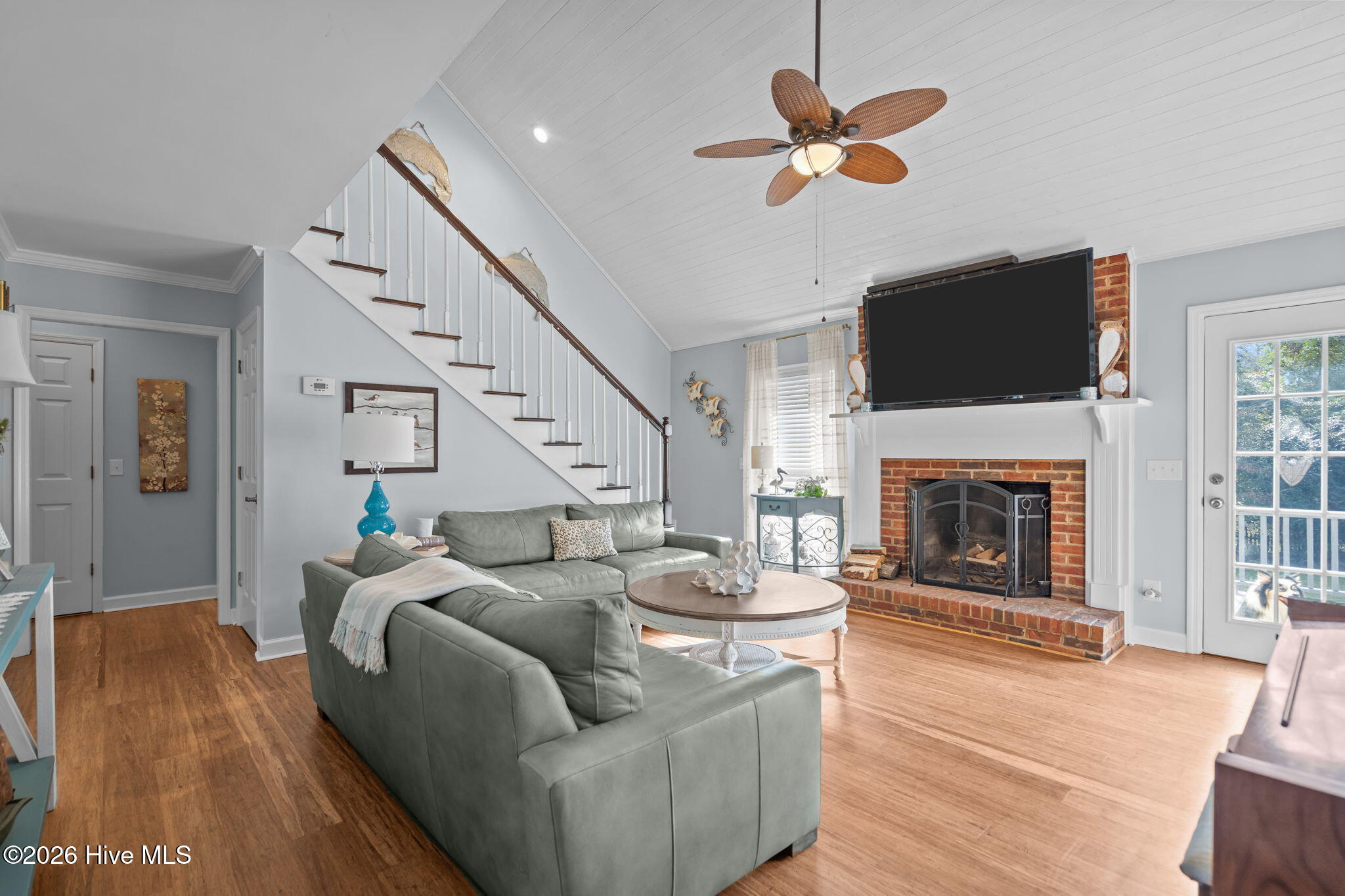 100552637 | Photo 10