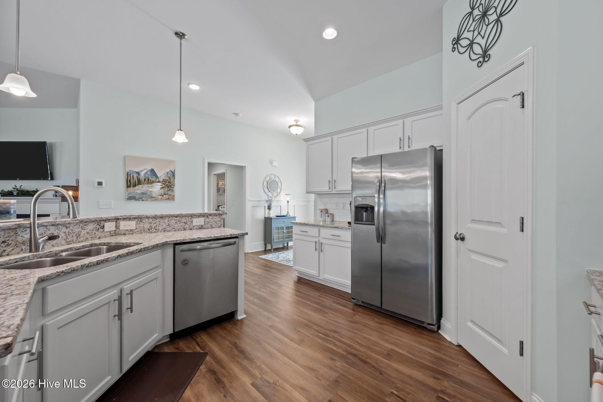 100564027 | Photo 10