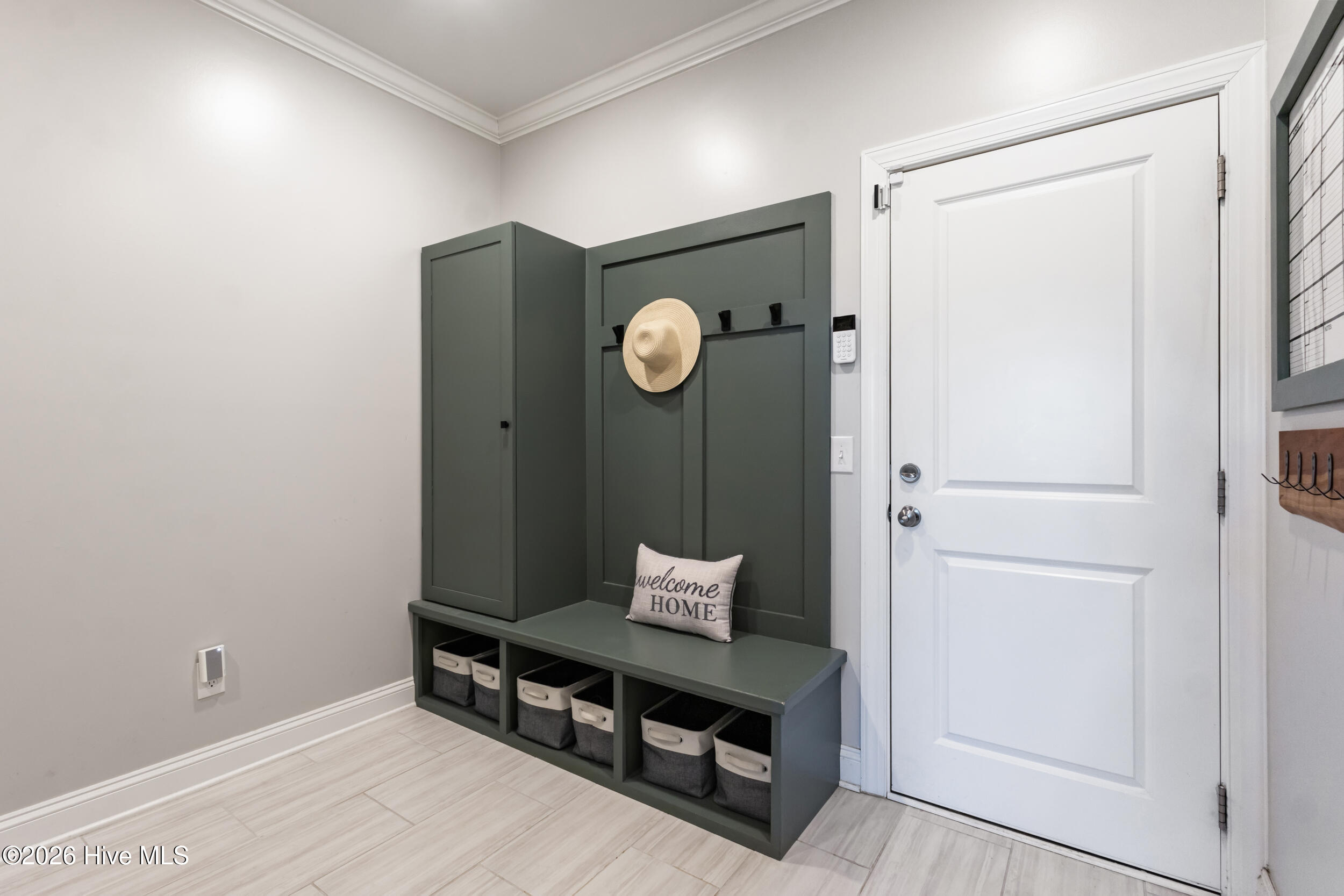 100569391 | Photo 44