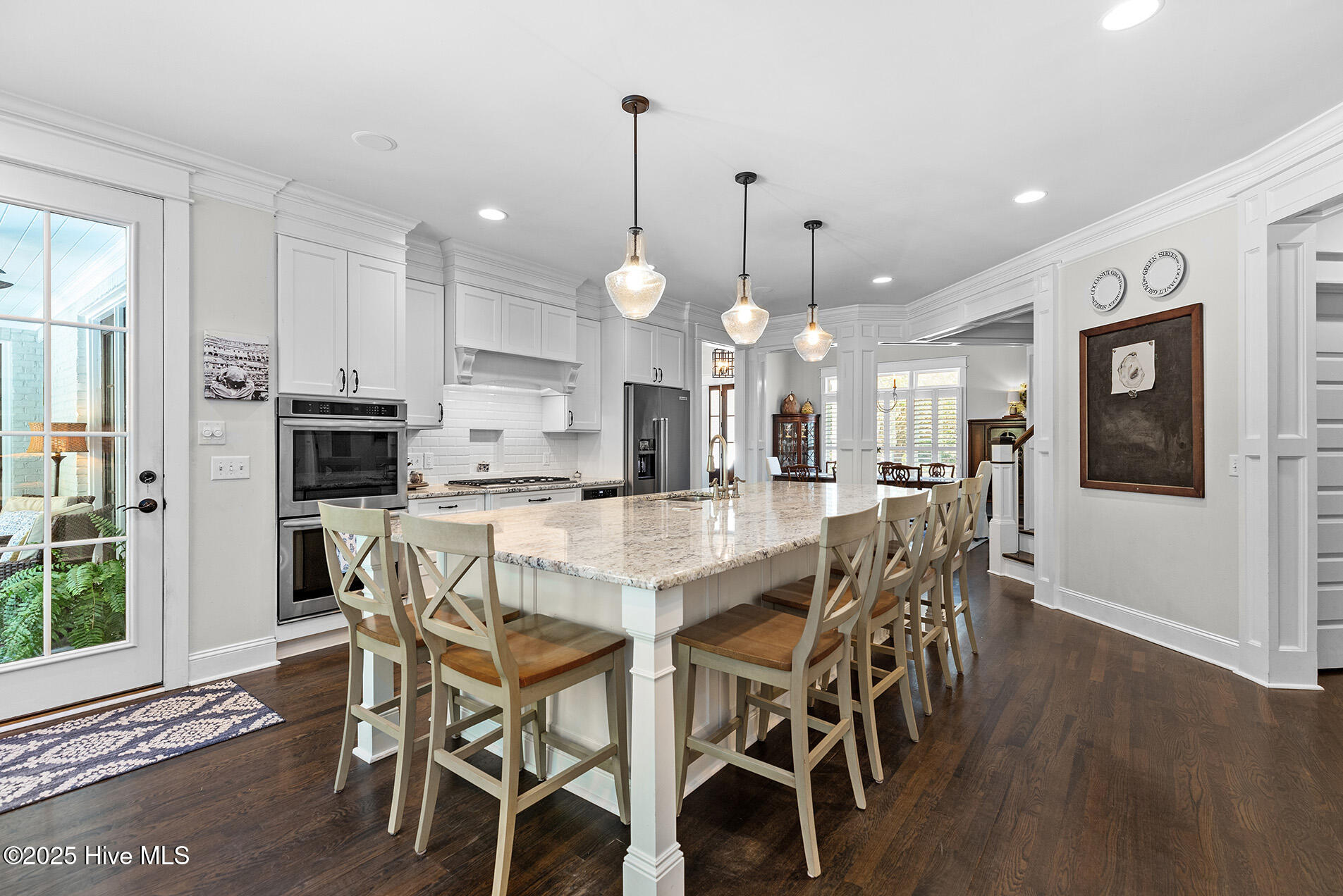 100541349 | Photo 26