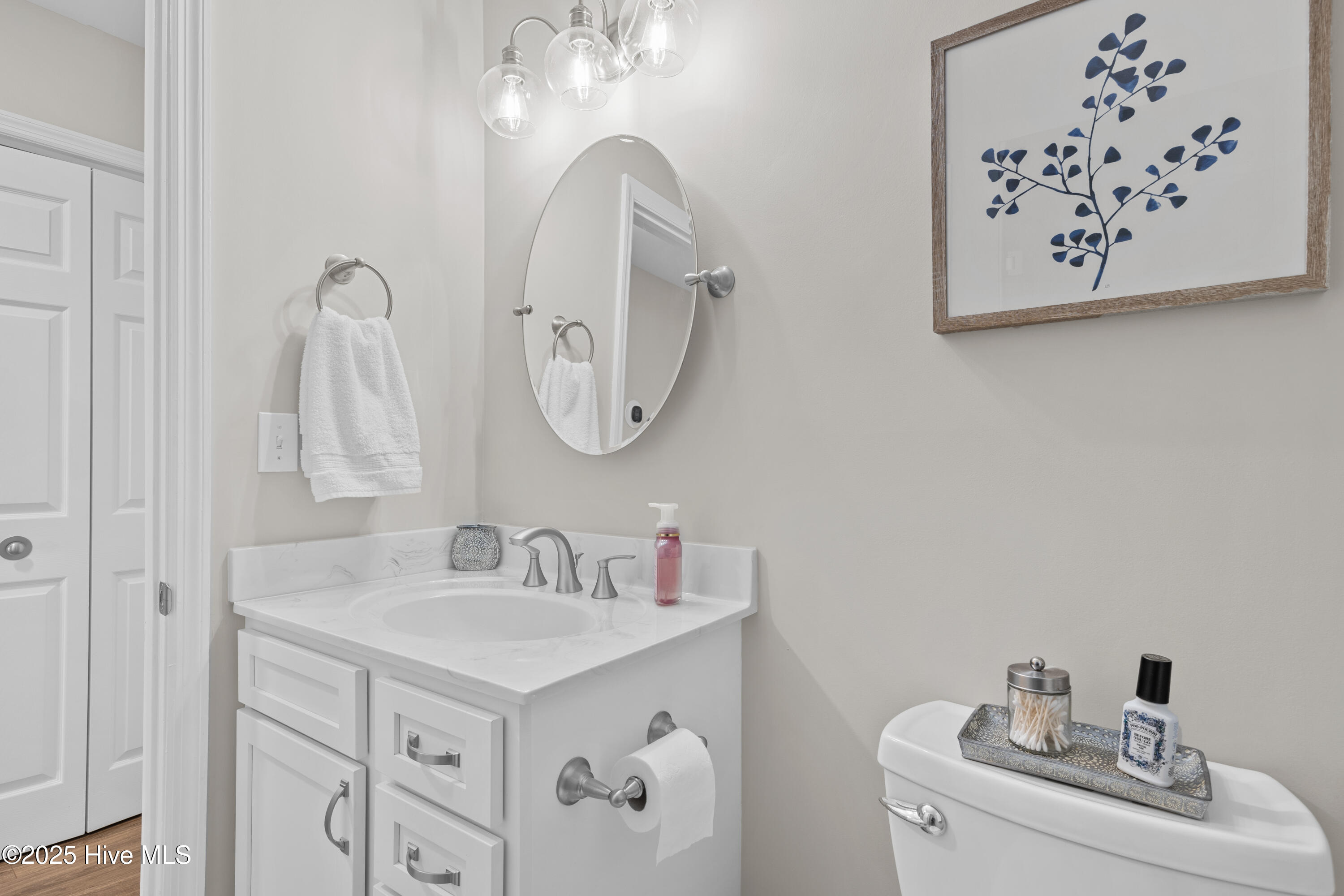 100530467 | Photo 27