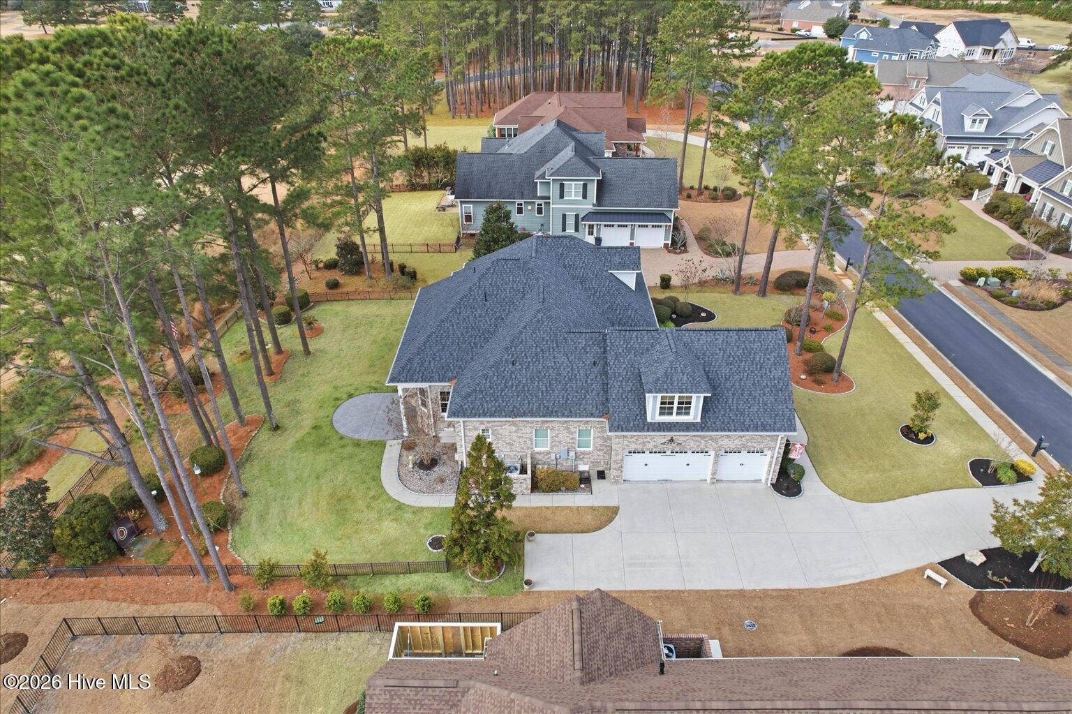 100549757 | Photo 44