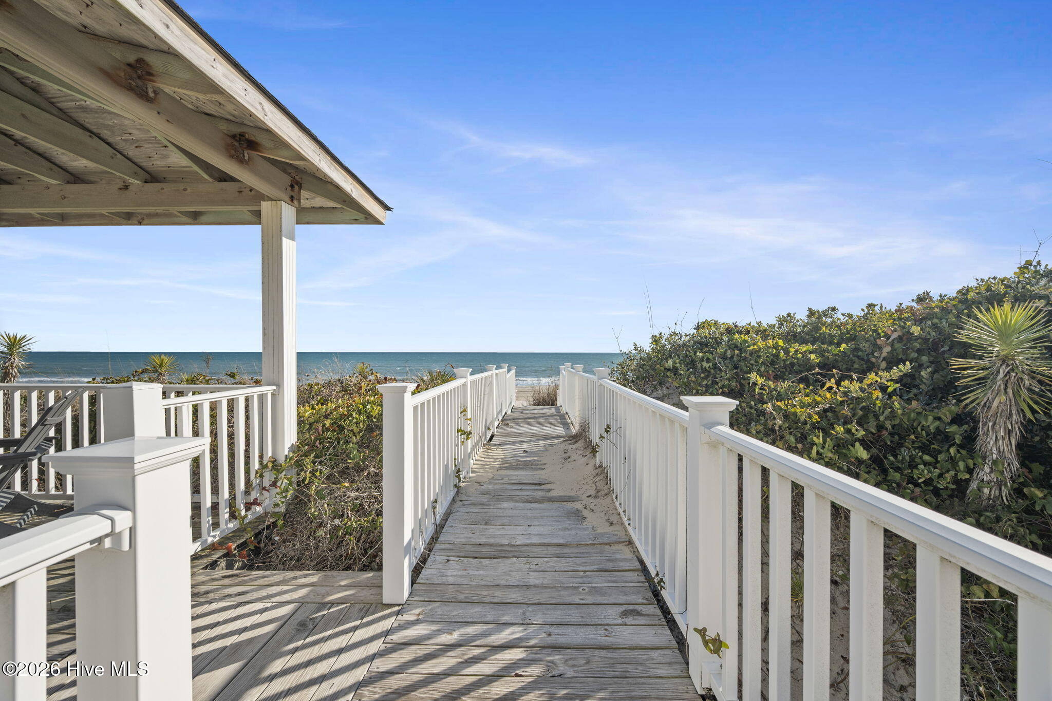 100552942 | Photo 53