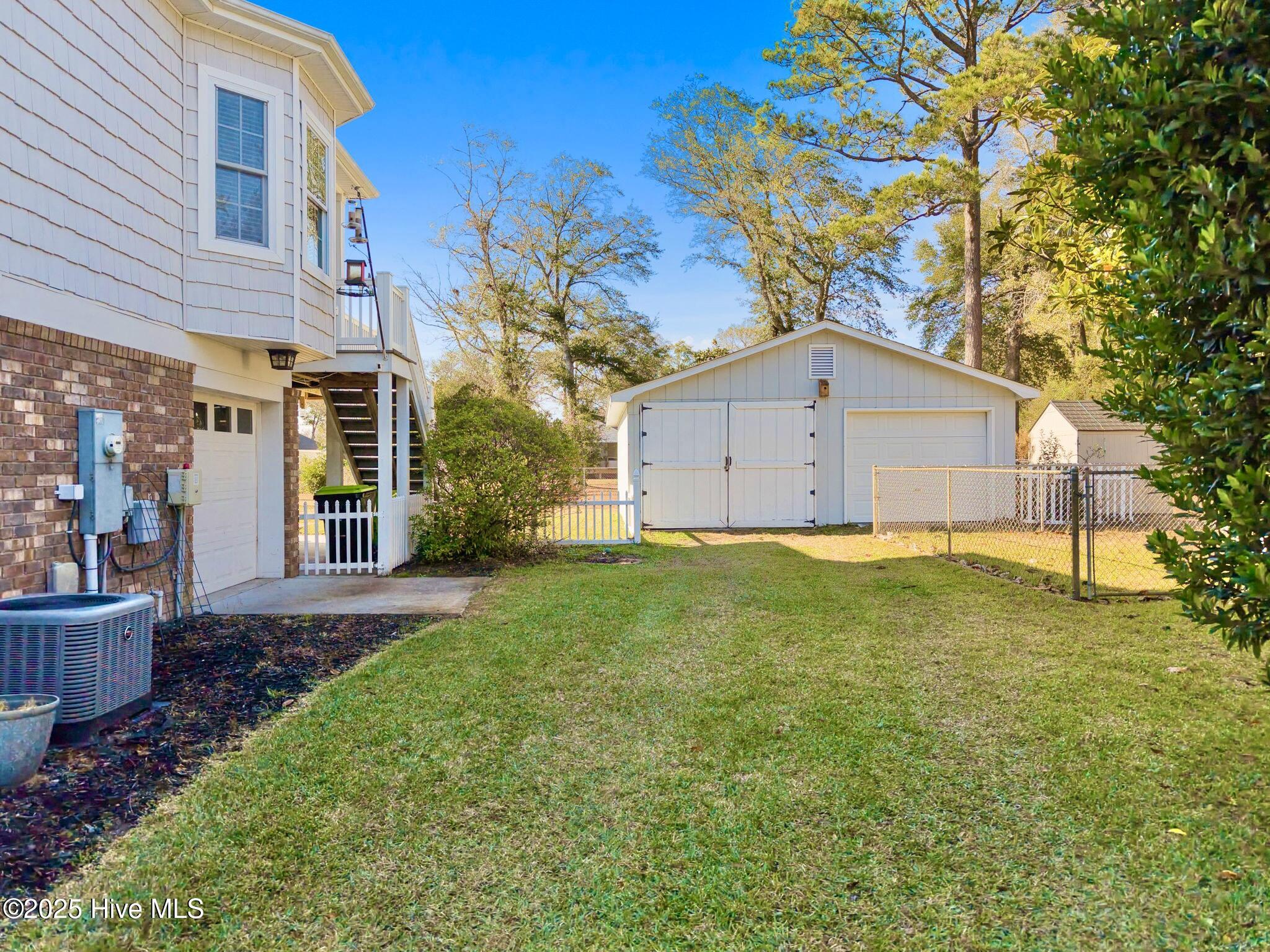 100543841 | Photo 57