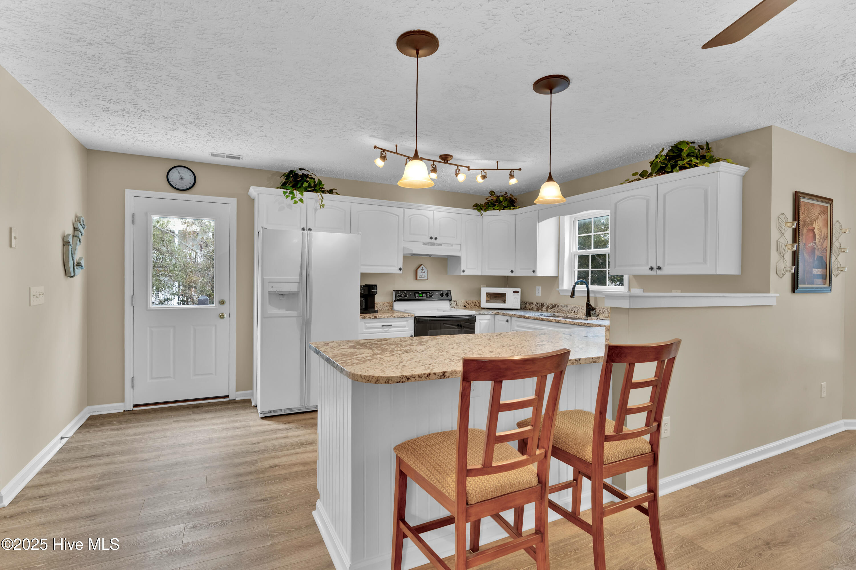 100530554 | Photo 18