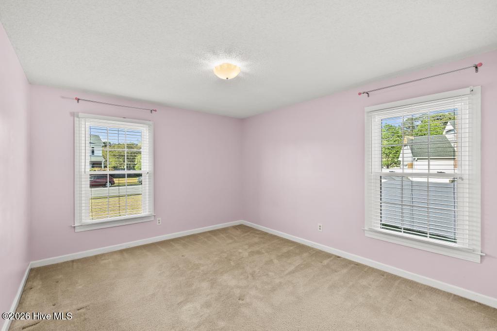 100566141 | Photo 21