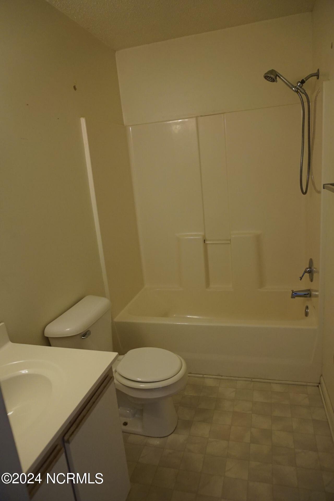 100567147 | Photo 16