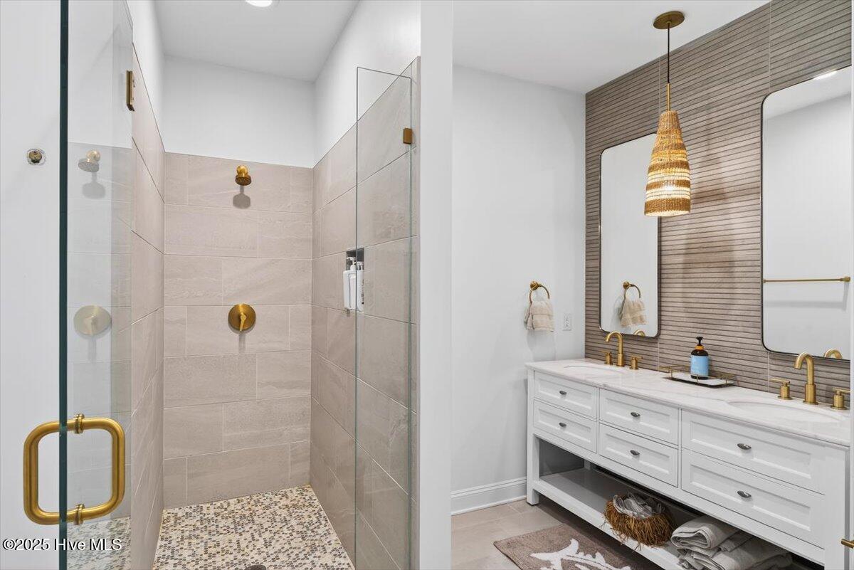 100544766 | Photo 31