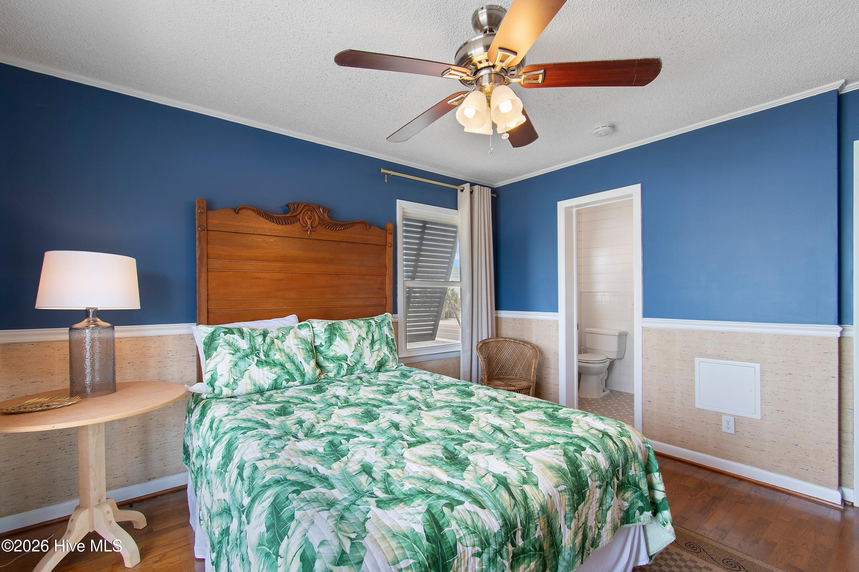 100561675 | Photo 26