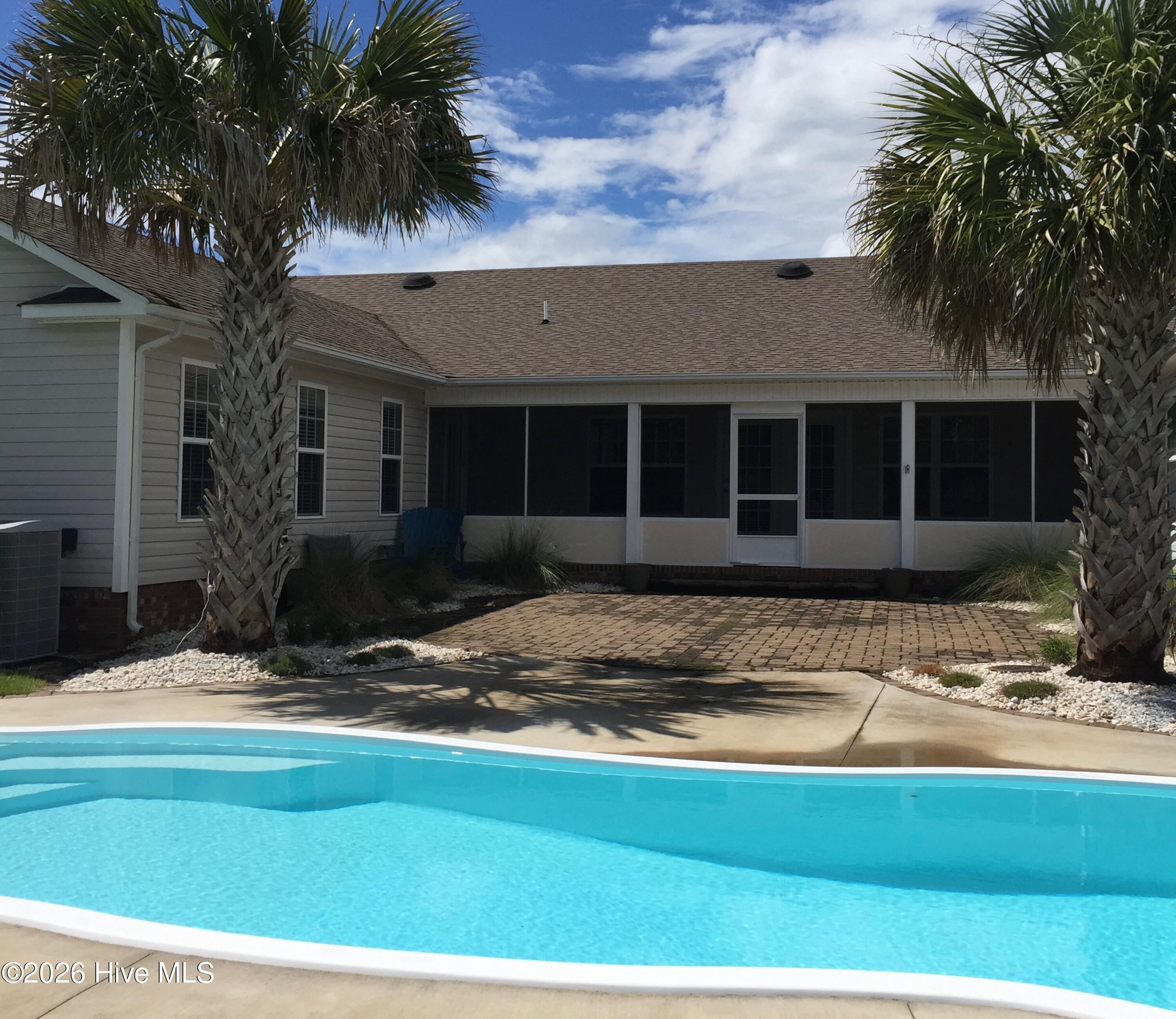 100570536 | Photo 59