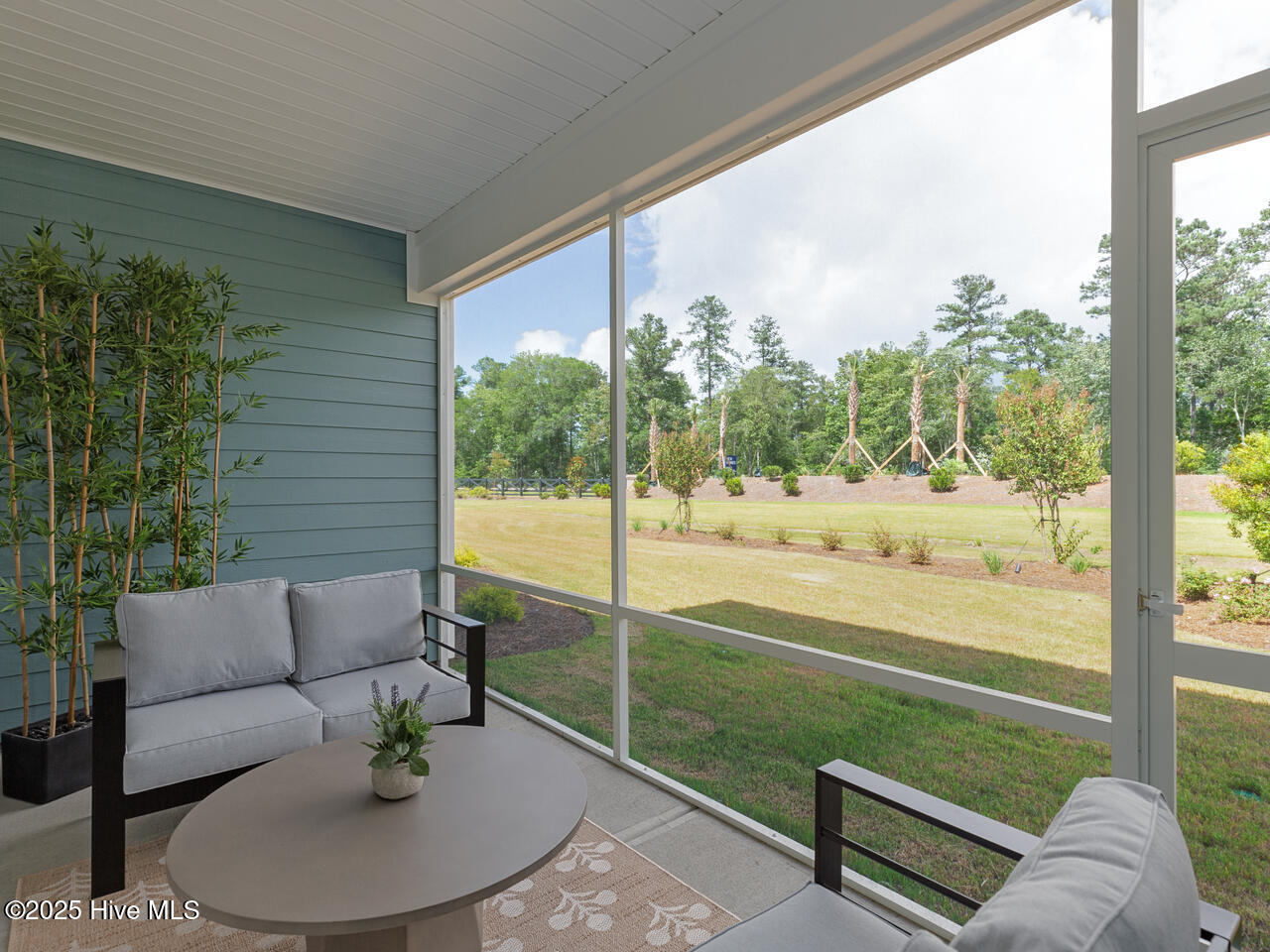 100556824 | Photo 19