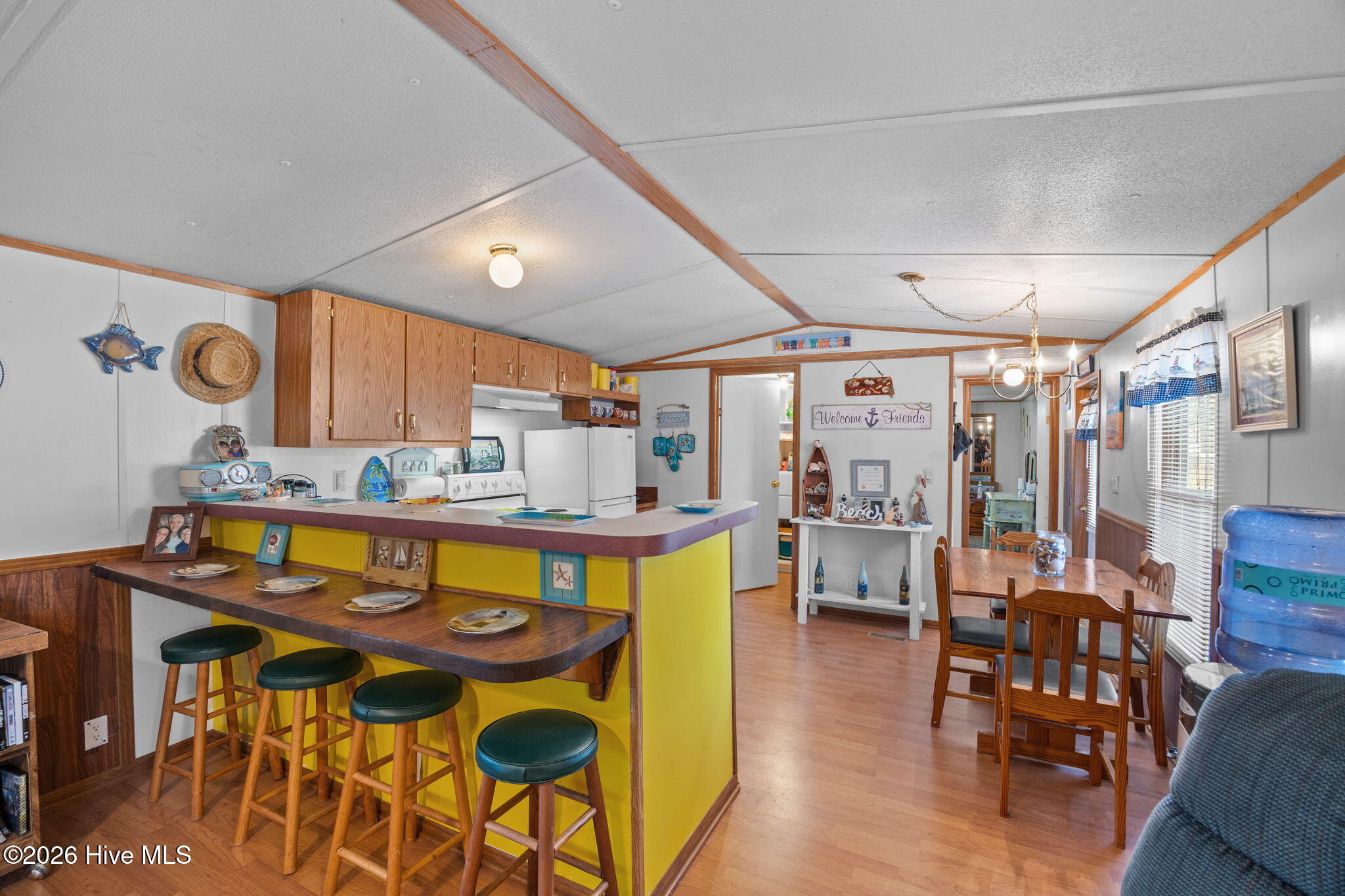 100552918 | Photo 16