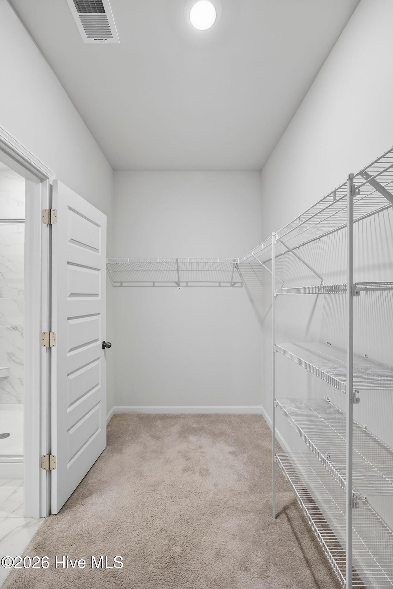 100561560 | Photo 27