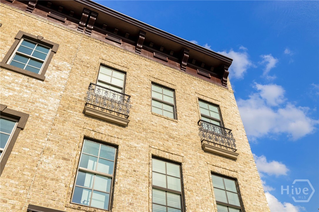 Homes for sale in Savannah, GA | 416 Upper East Ave, Savannah, GA 31401 | MLS# SA336412