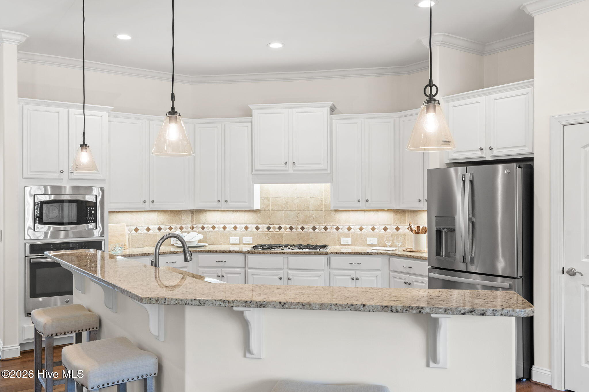 100566563 | Photo 18