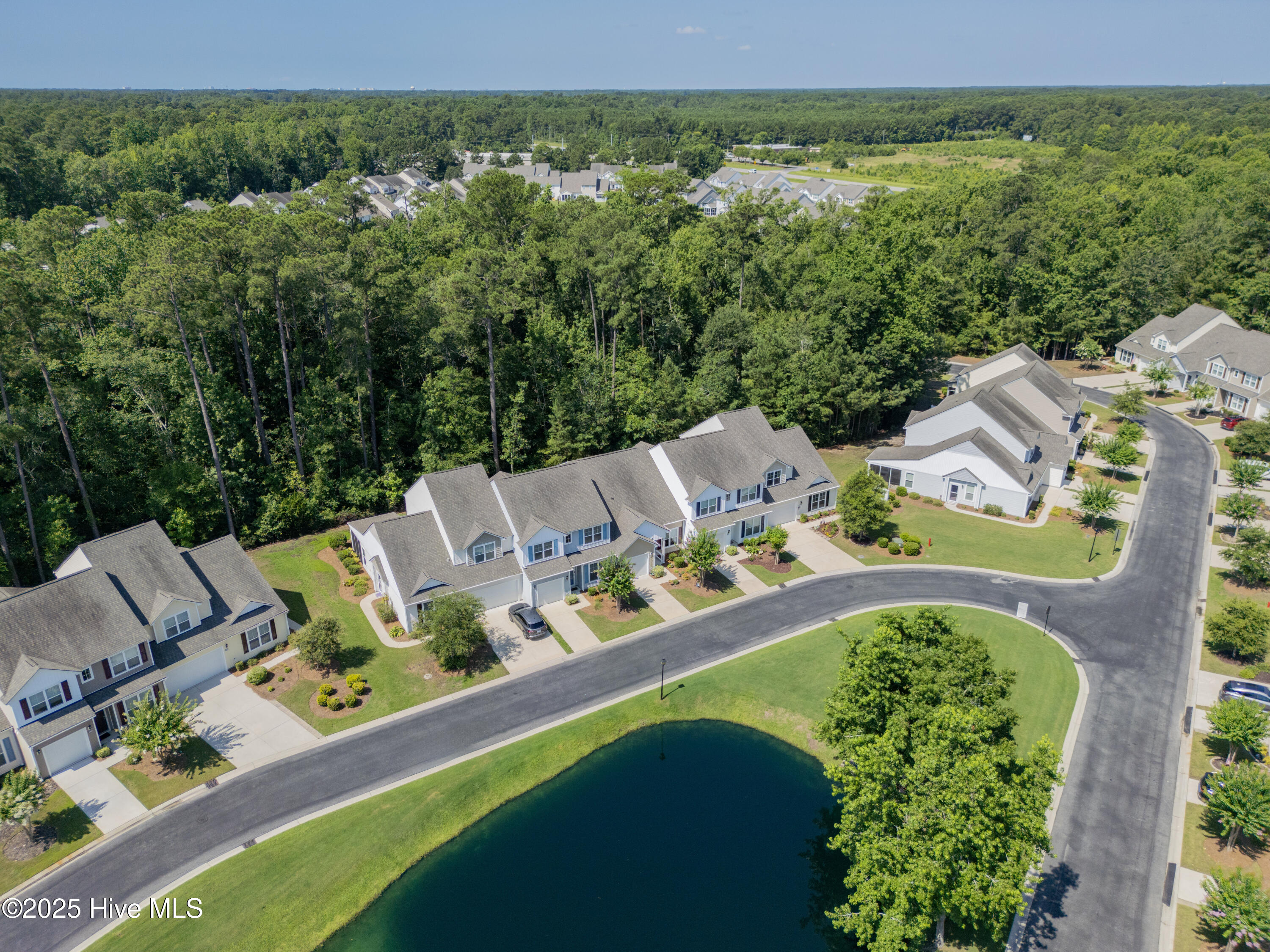 100516530 | Photo 35