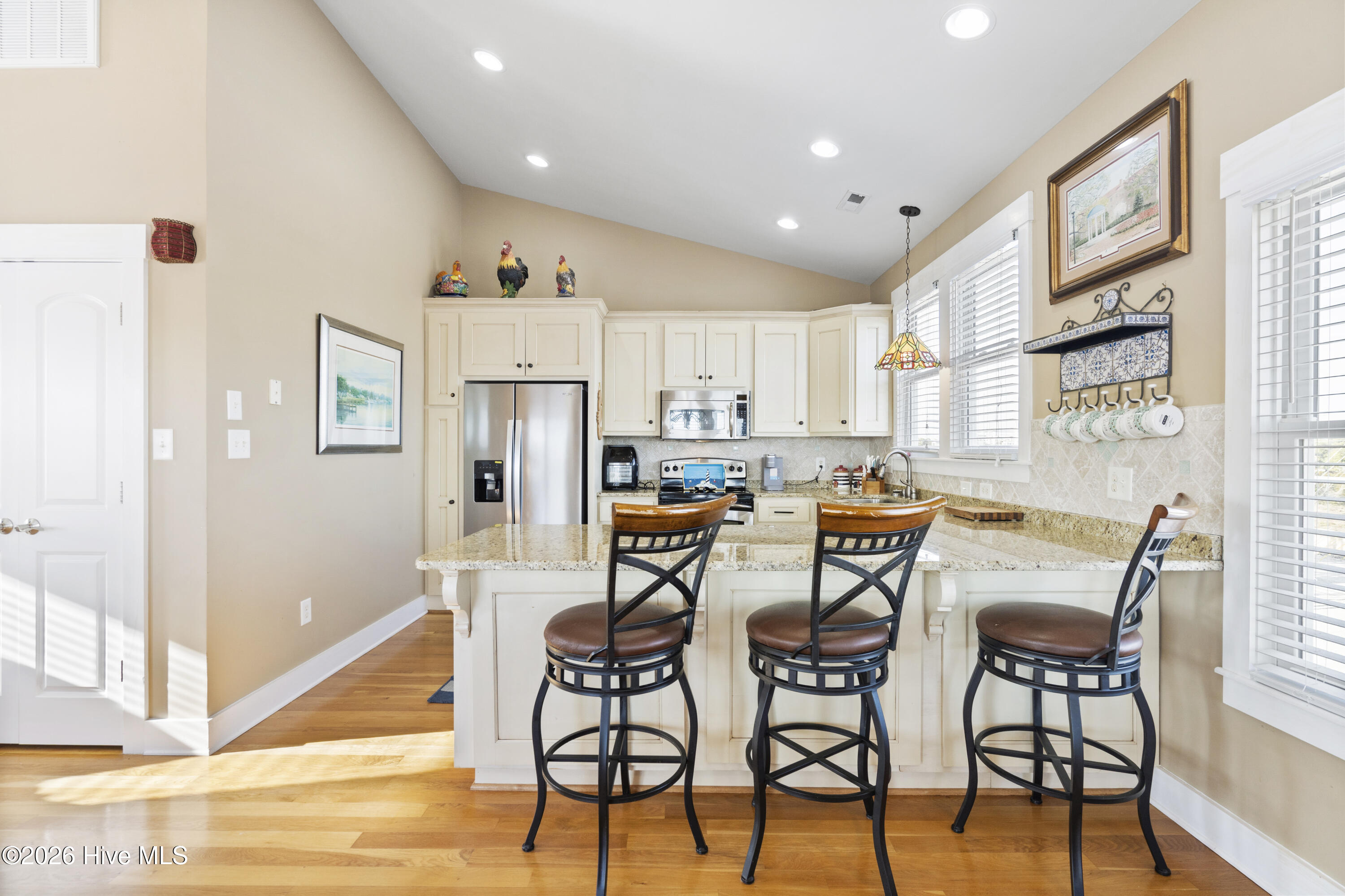 100555944 | Photo 29