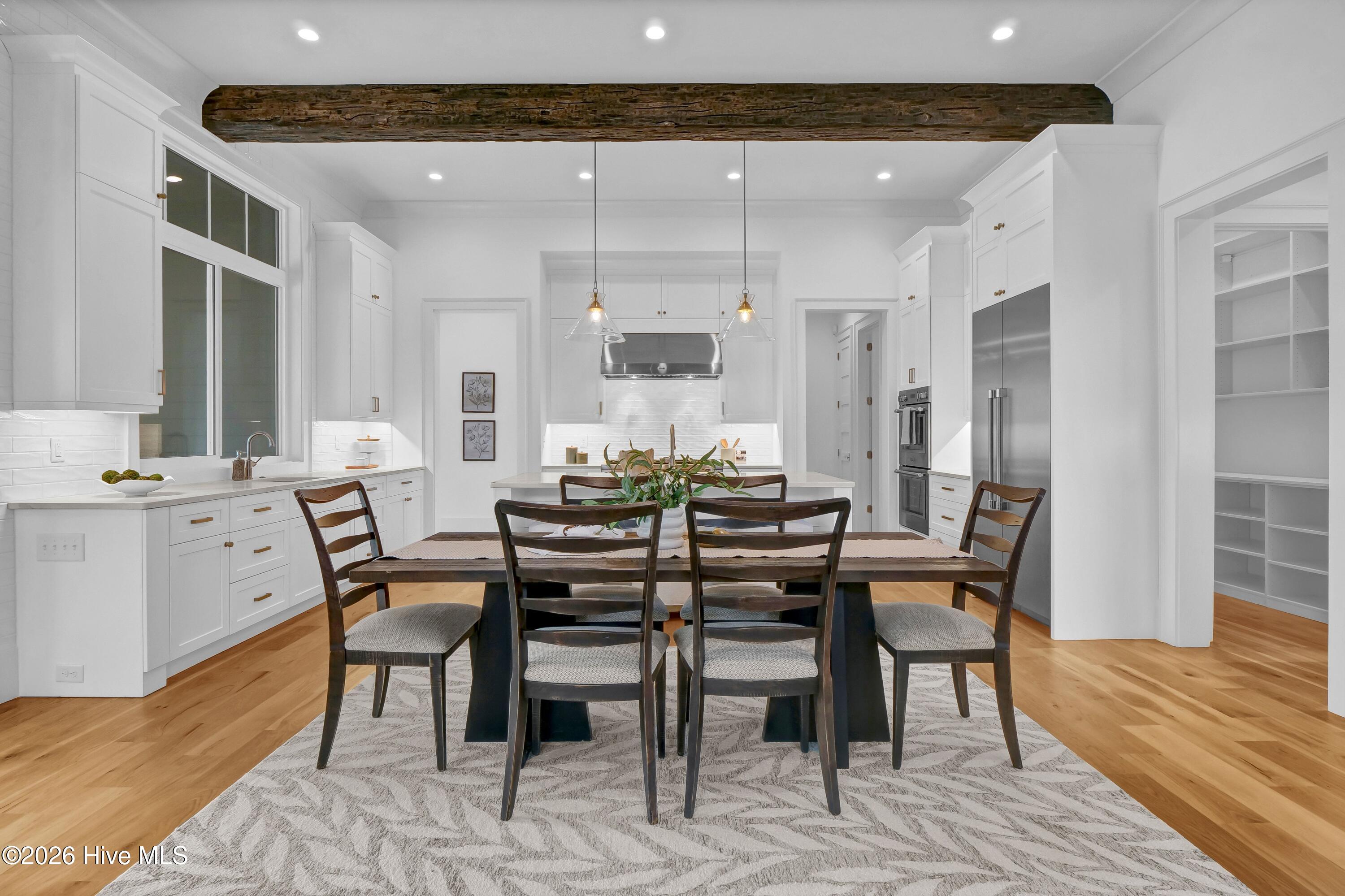 100553648 | Photo 14