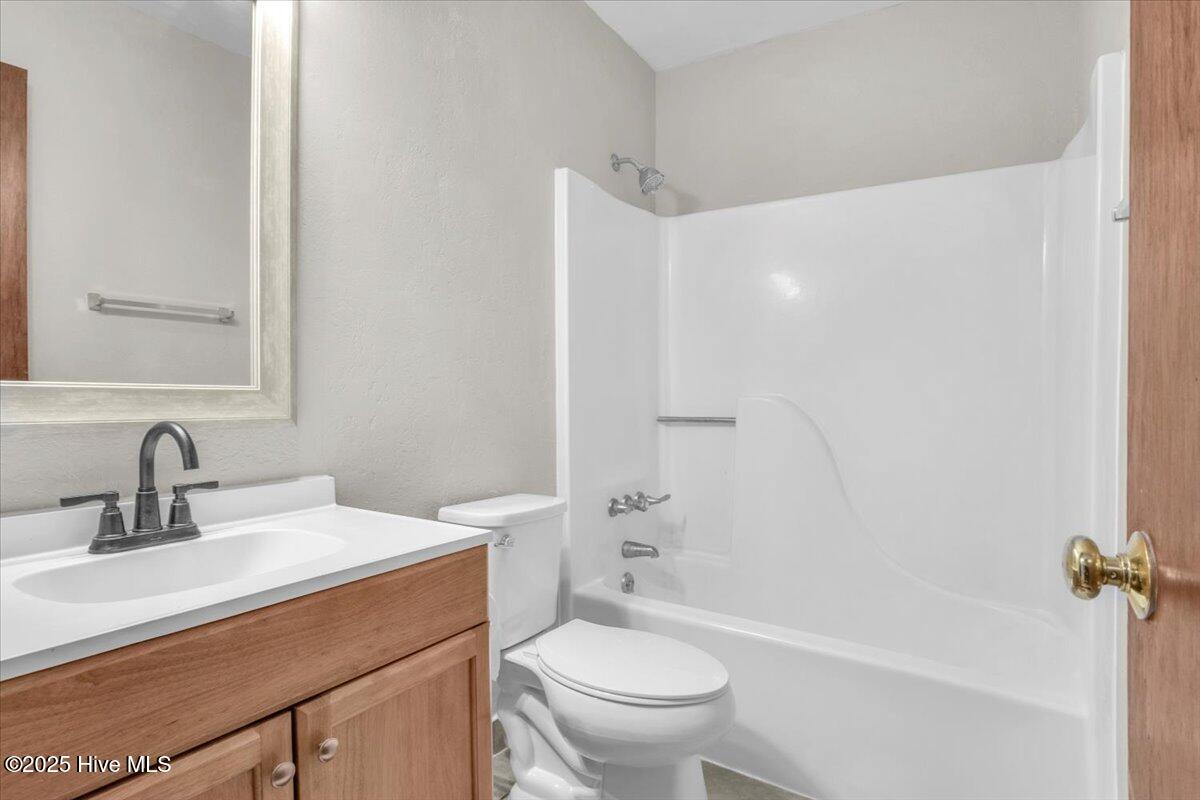 100545519 | Photo 18