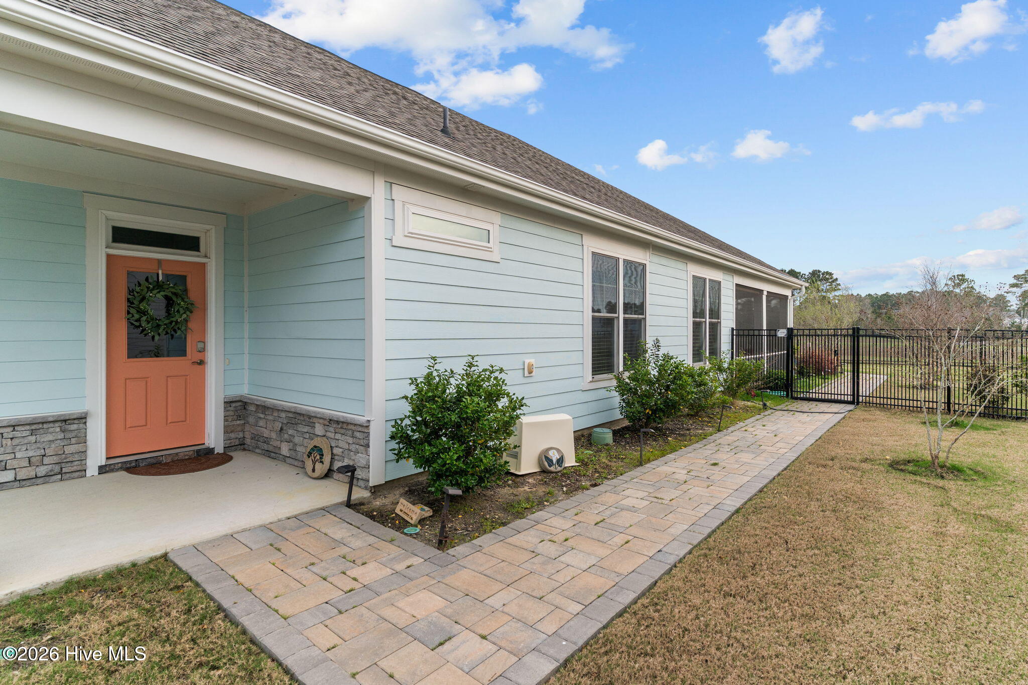 100559124 | Photo 48