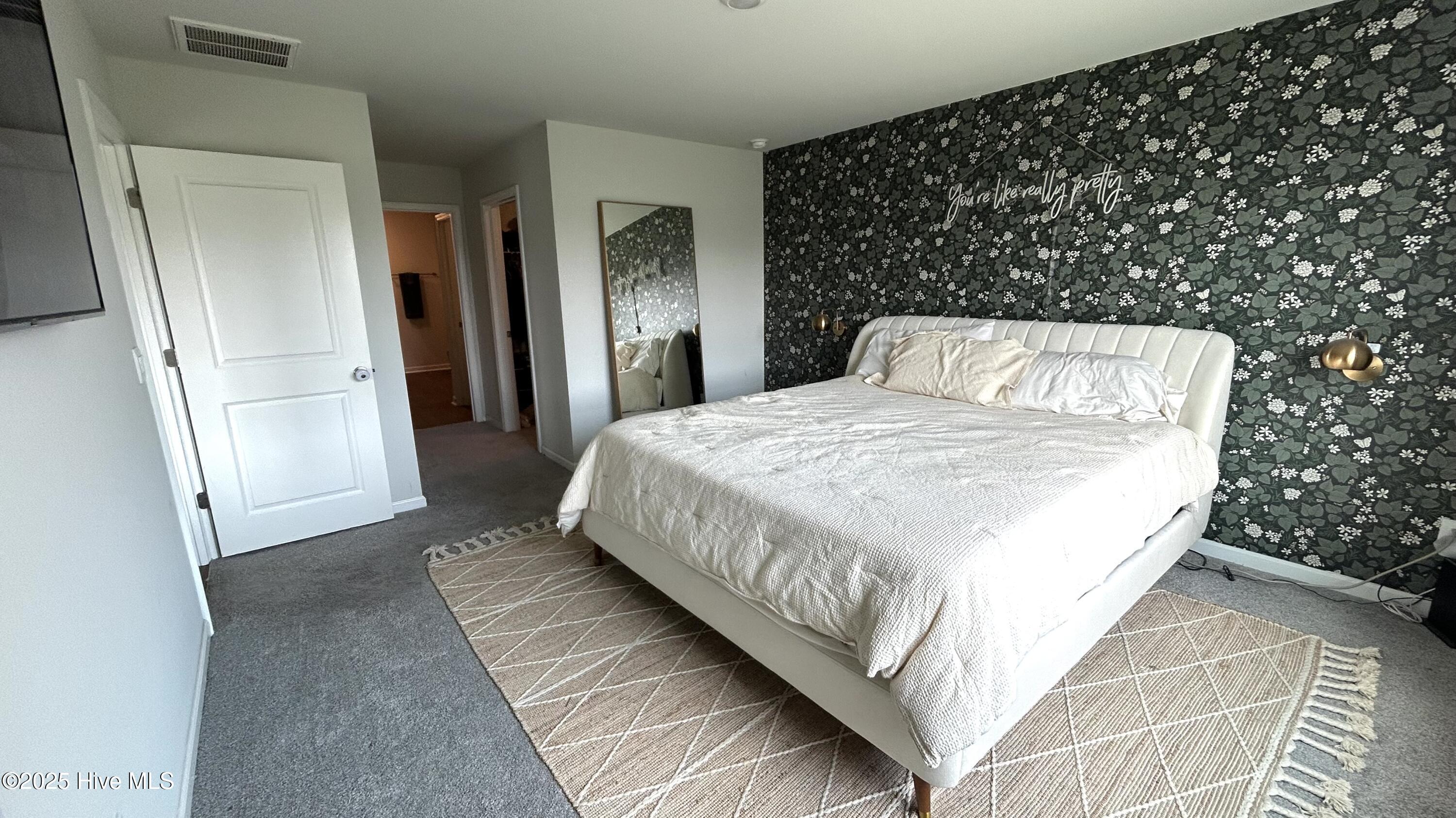 100561165 | Photo 17