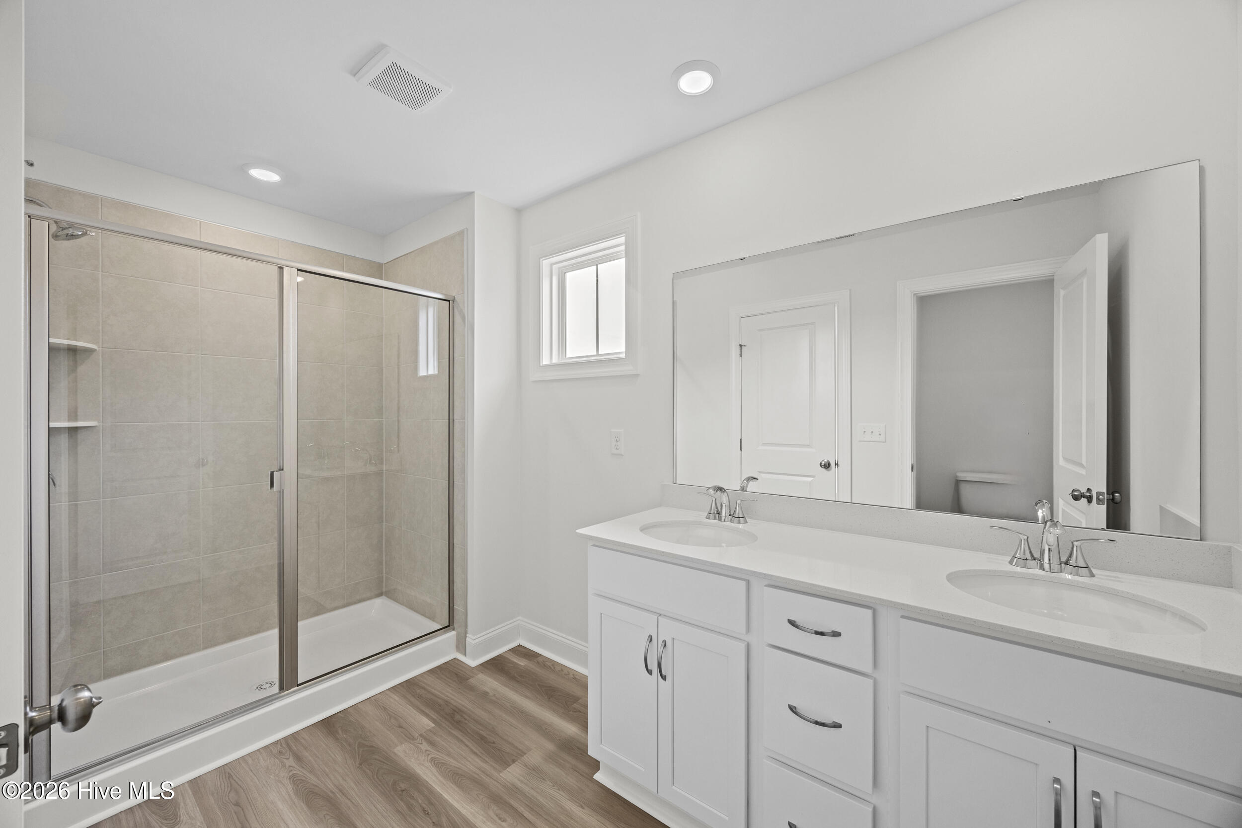 100541517 | Photo 12