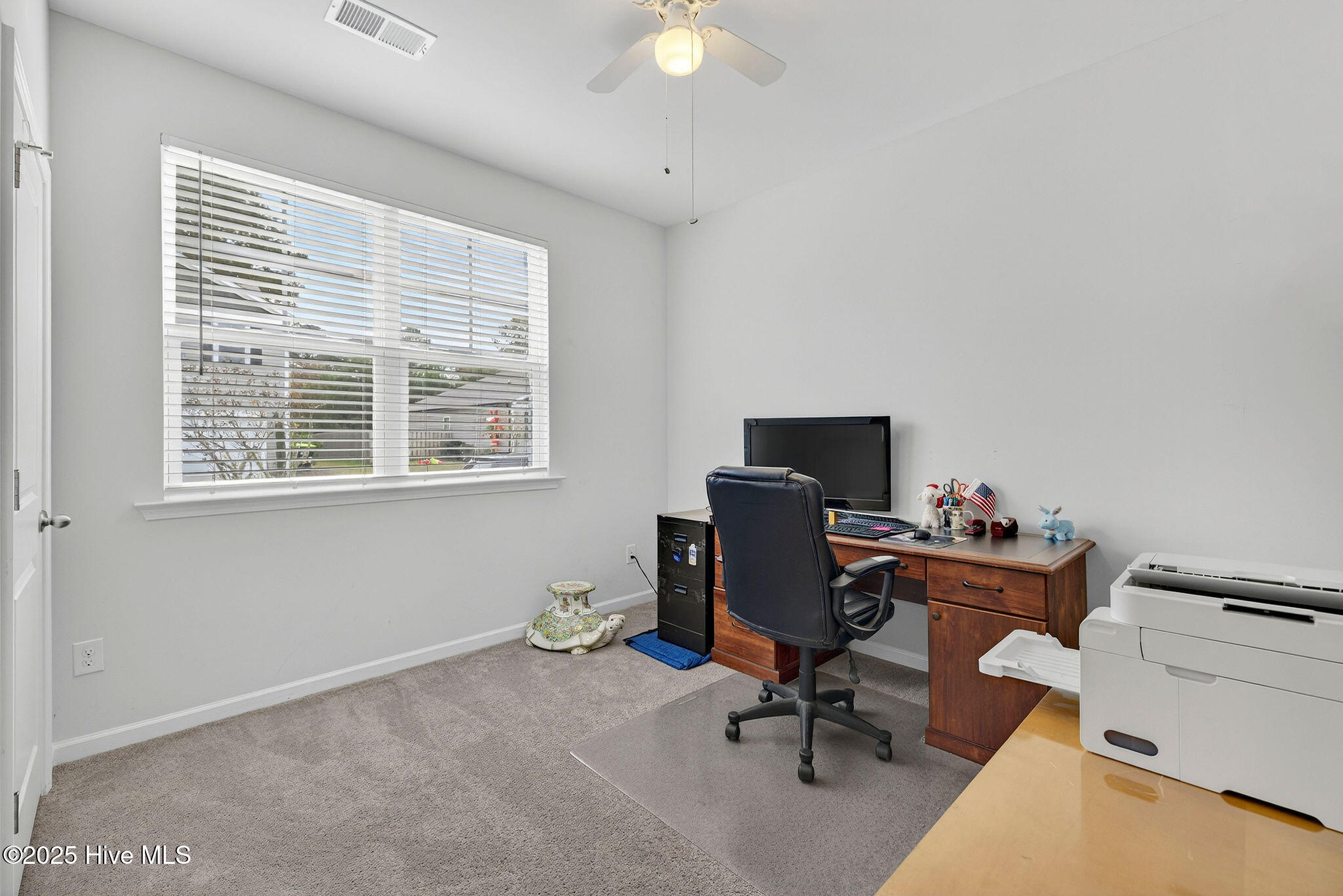 100543614 | Photo 23