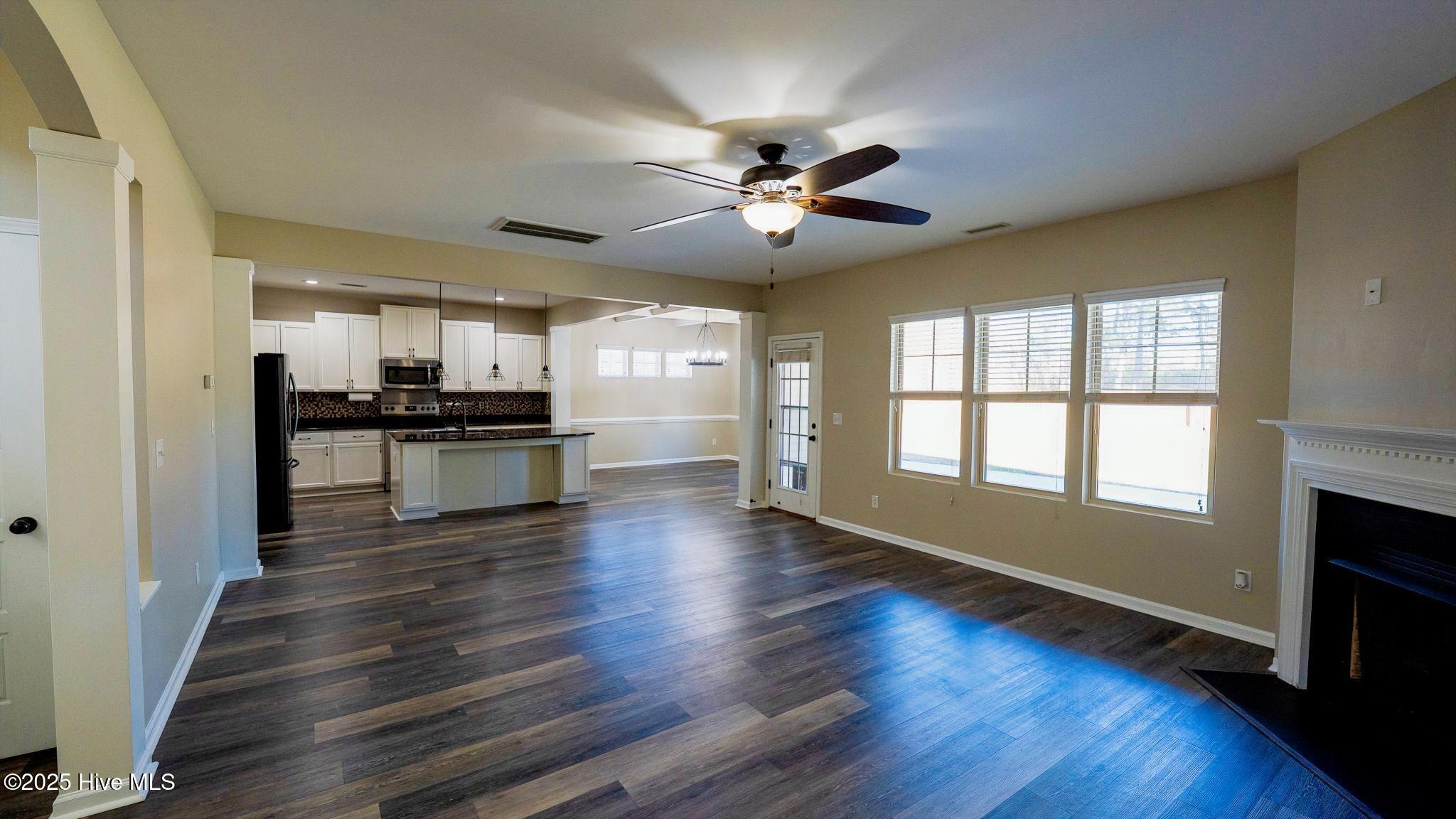 100545040 | Photo 17