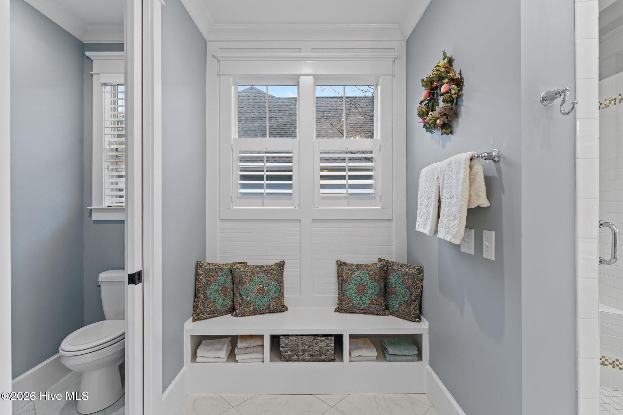 100557705 | Photo 24