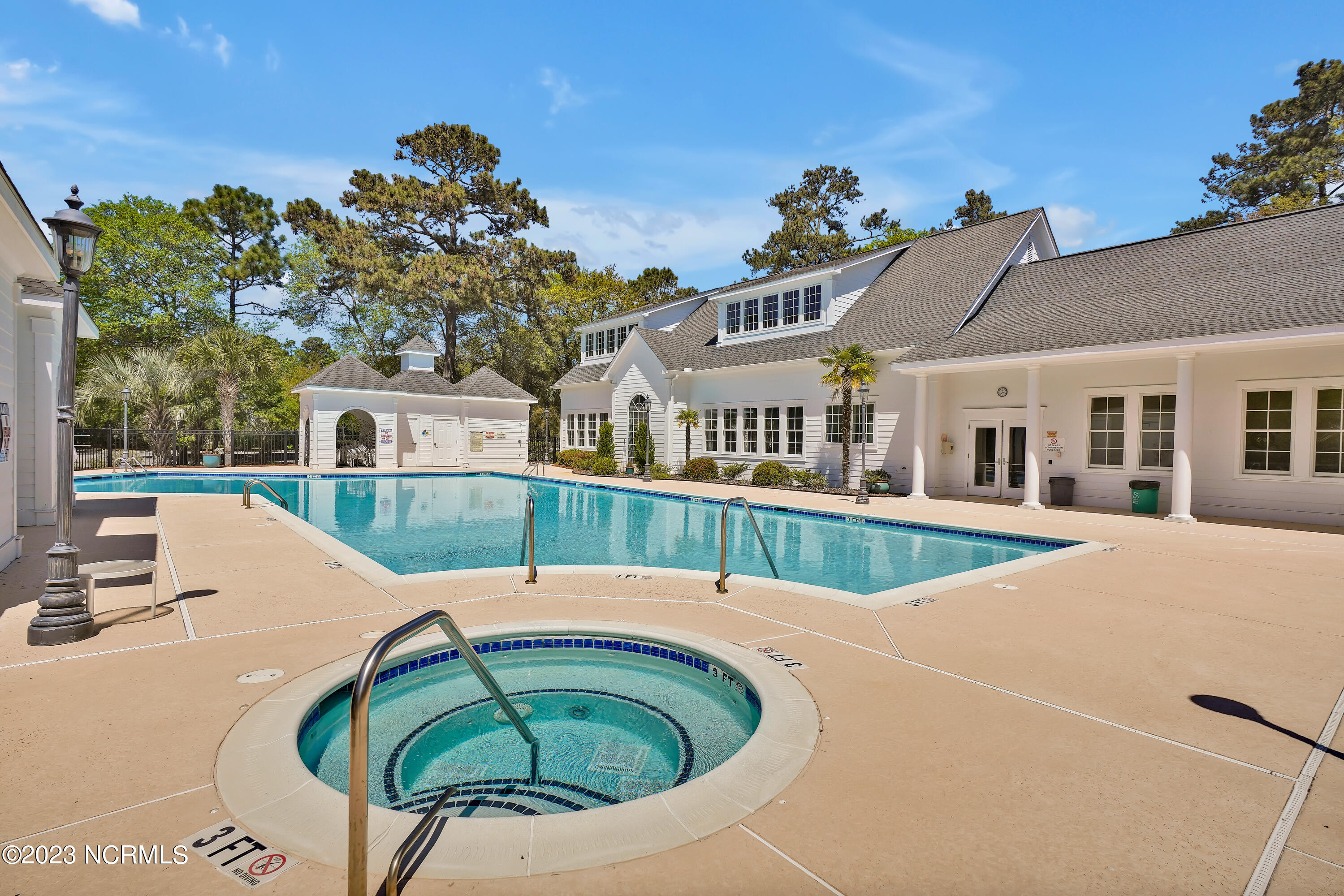 100562342 | Photo 12