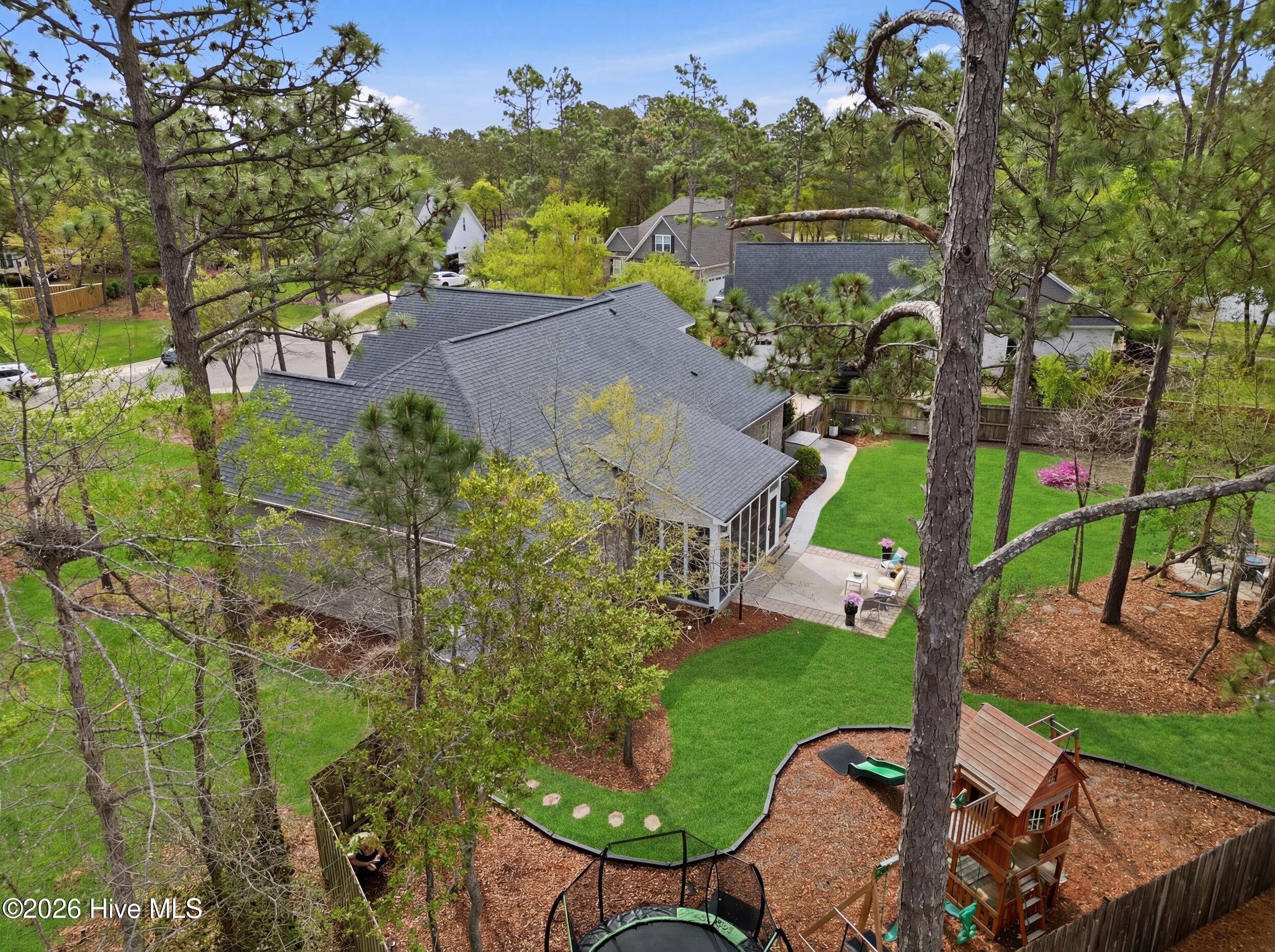 100565388 | Photo 69