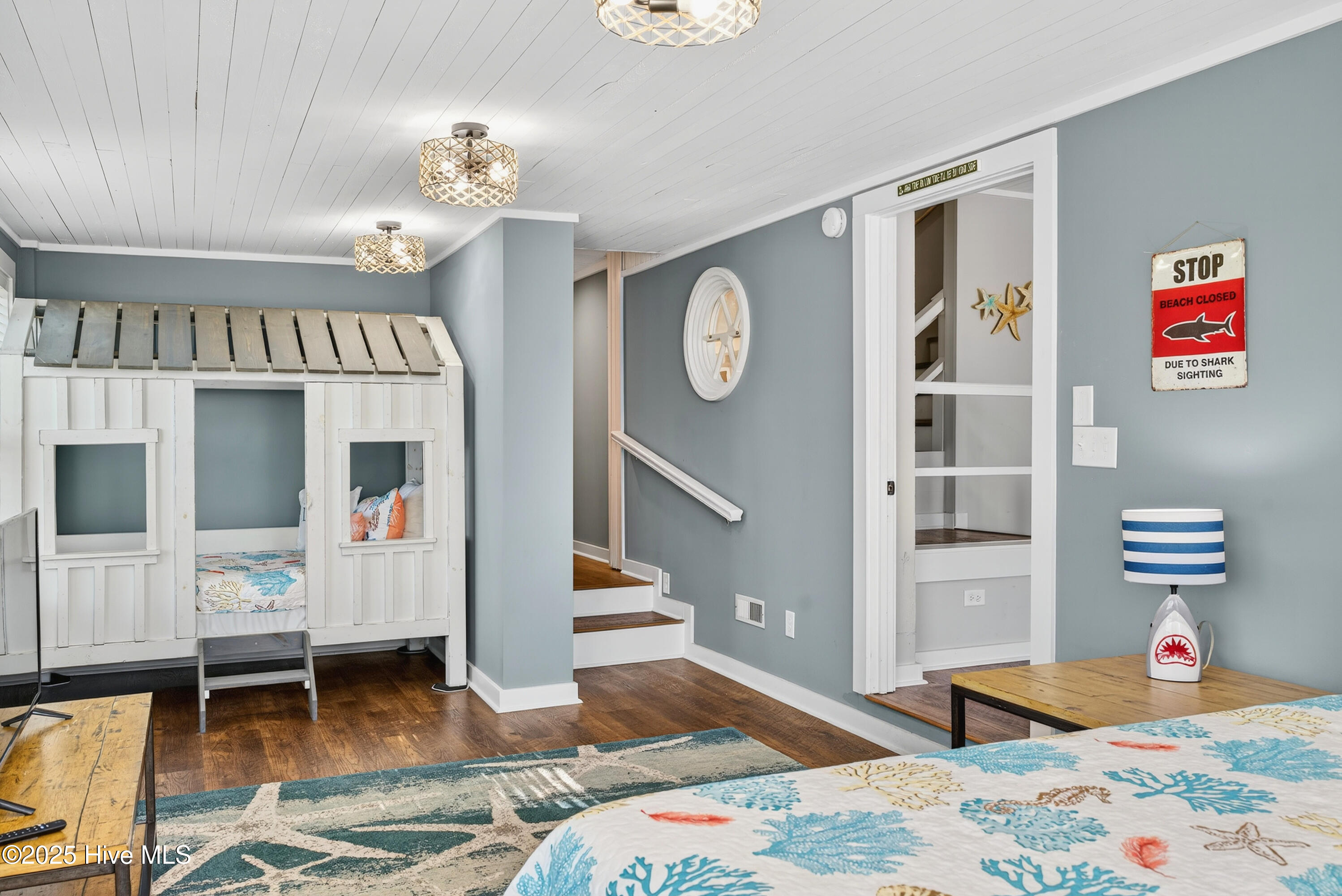 100537887 | Photo 29