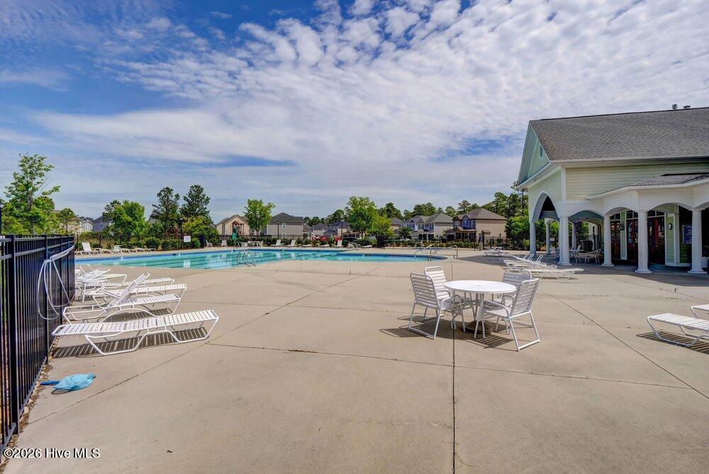 100561956 | Photo 47