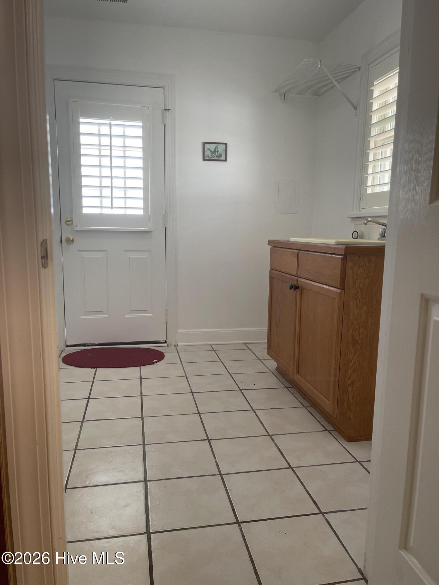 100567573 | Photo 32