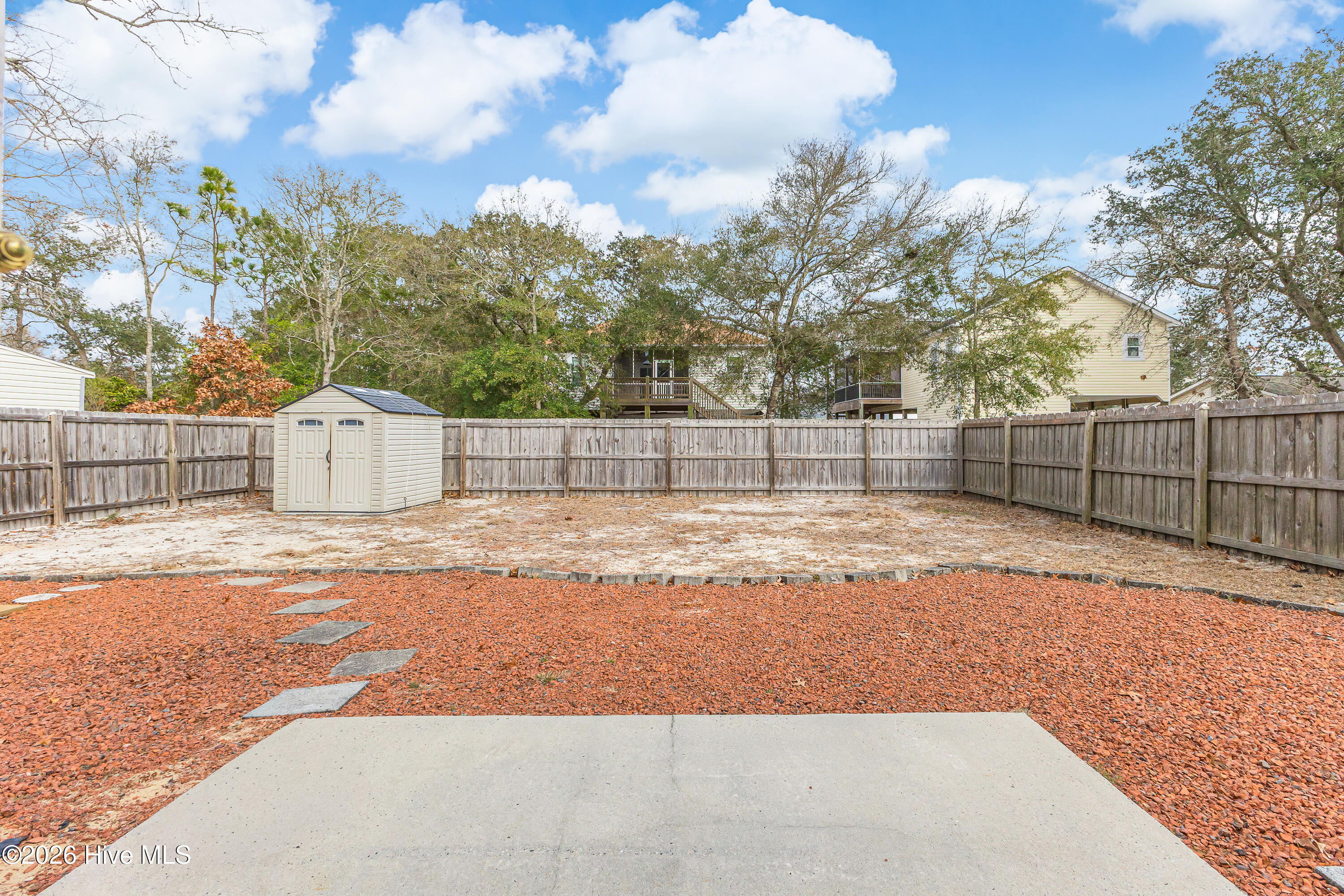 100558726 | Photo 27