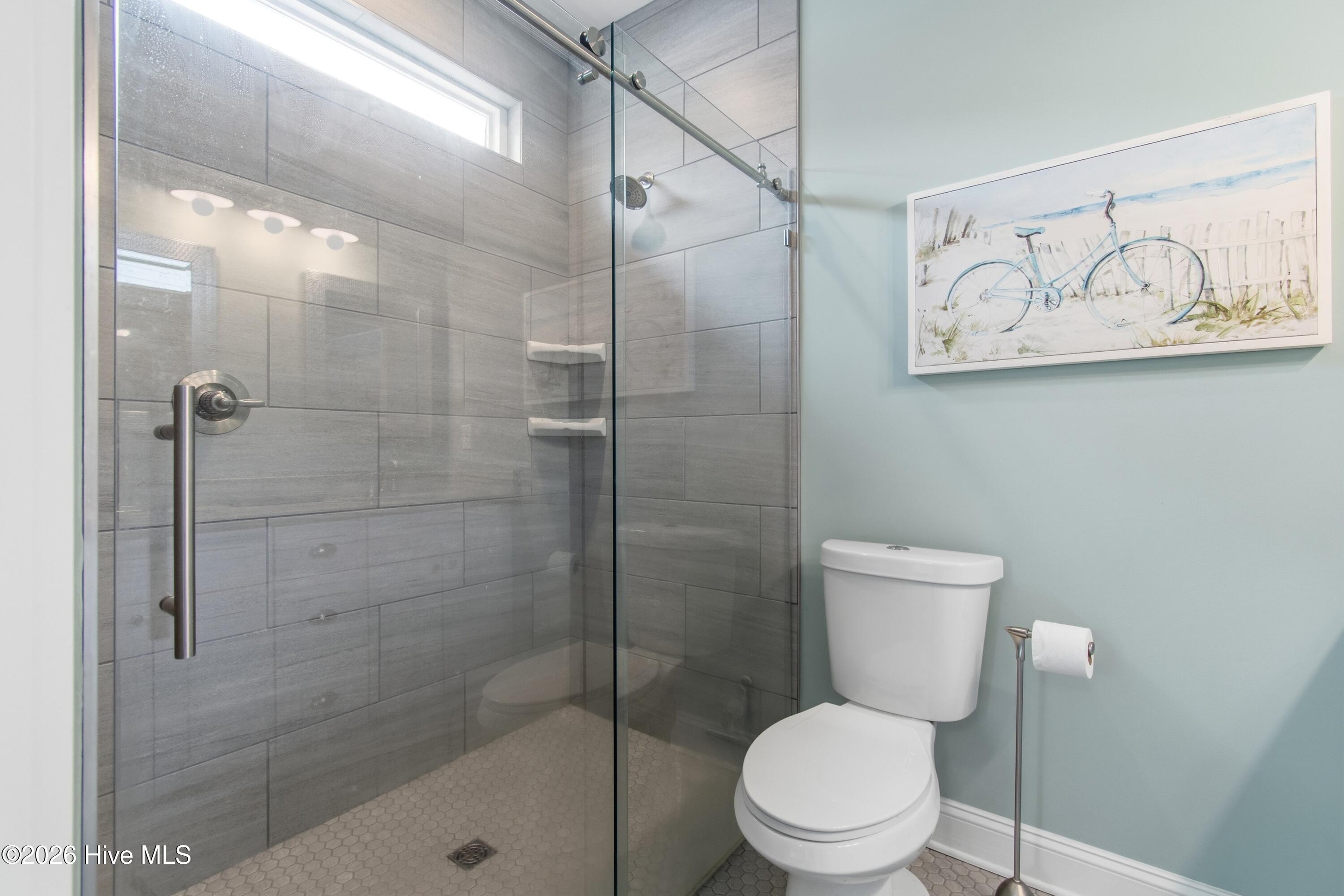 100556000 | Photo 10