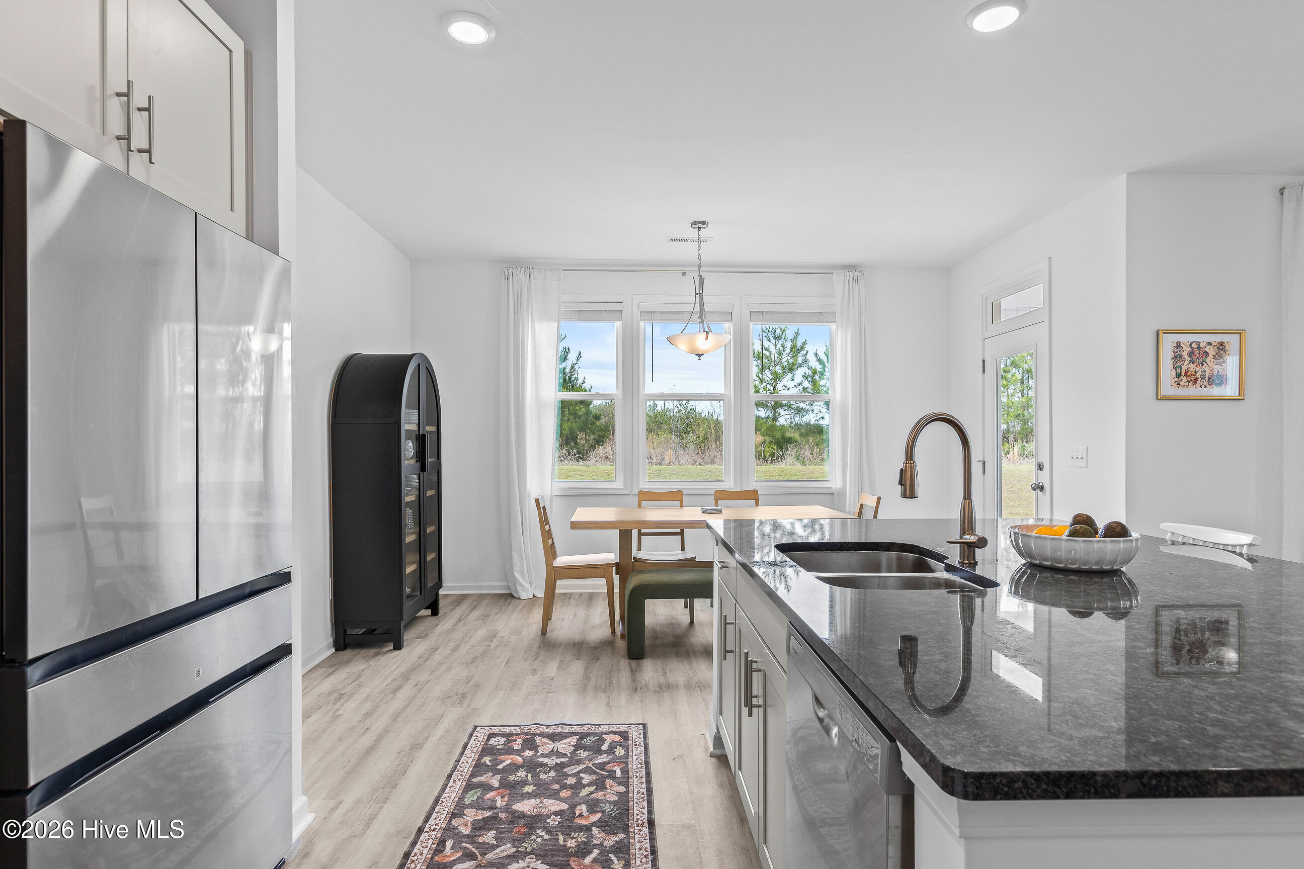 100566421 | Photo 18