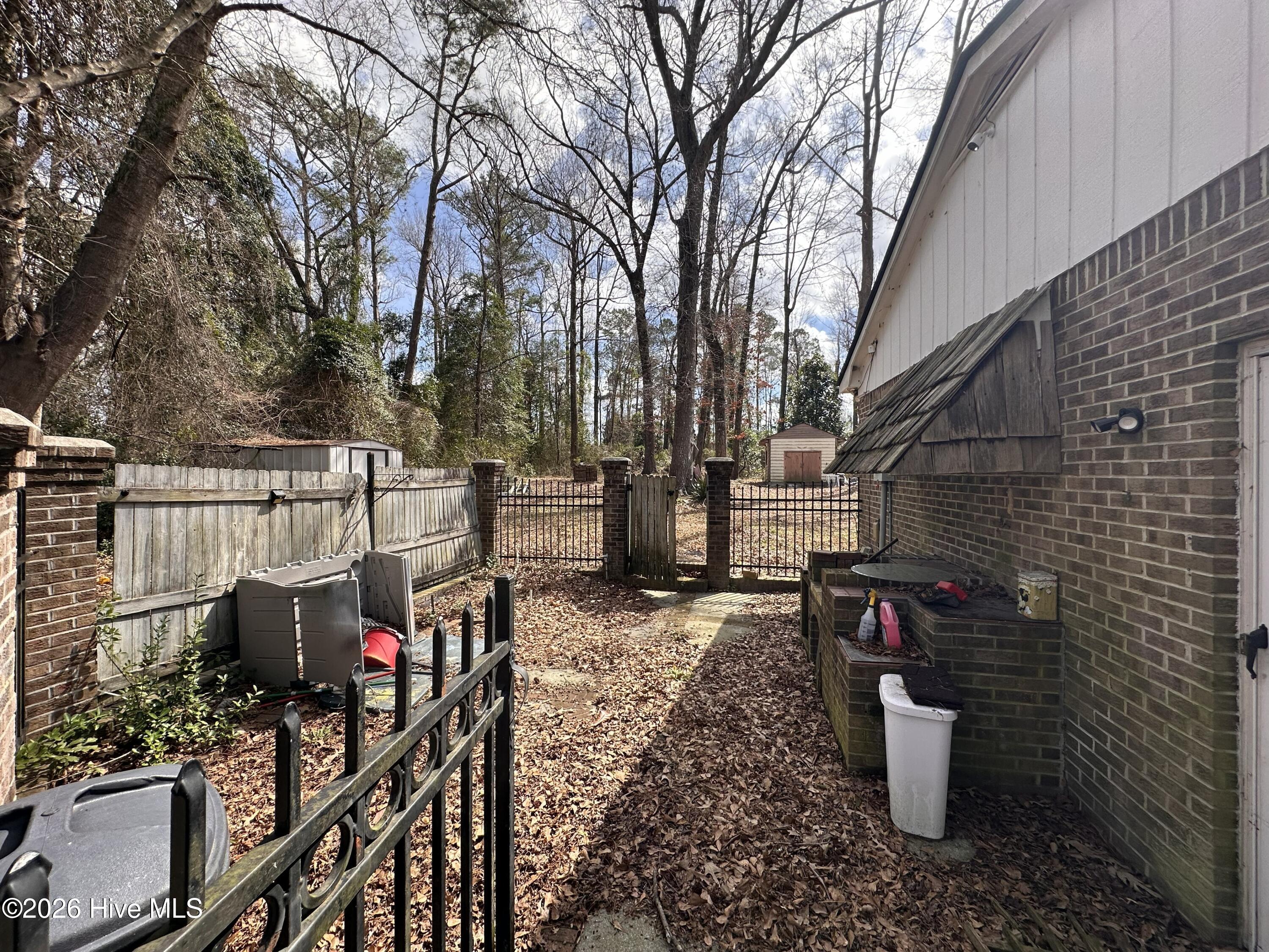 100558994 | Photo 18