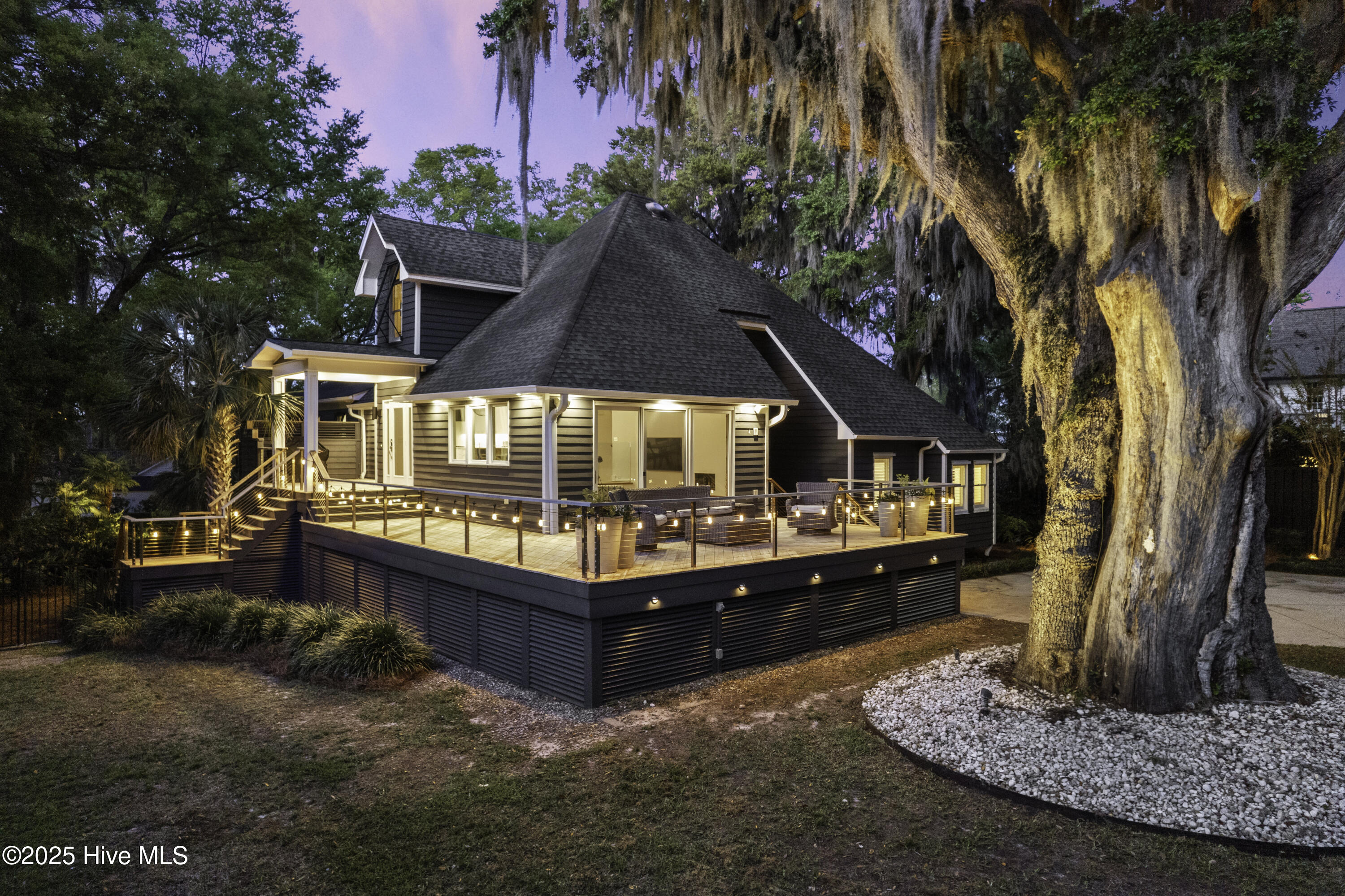 006_6412_westport_dr_twilight-6_751