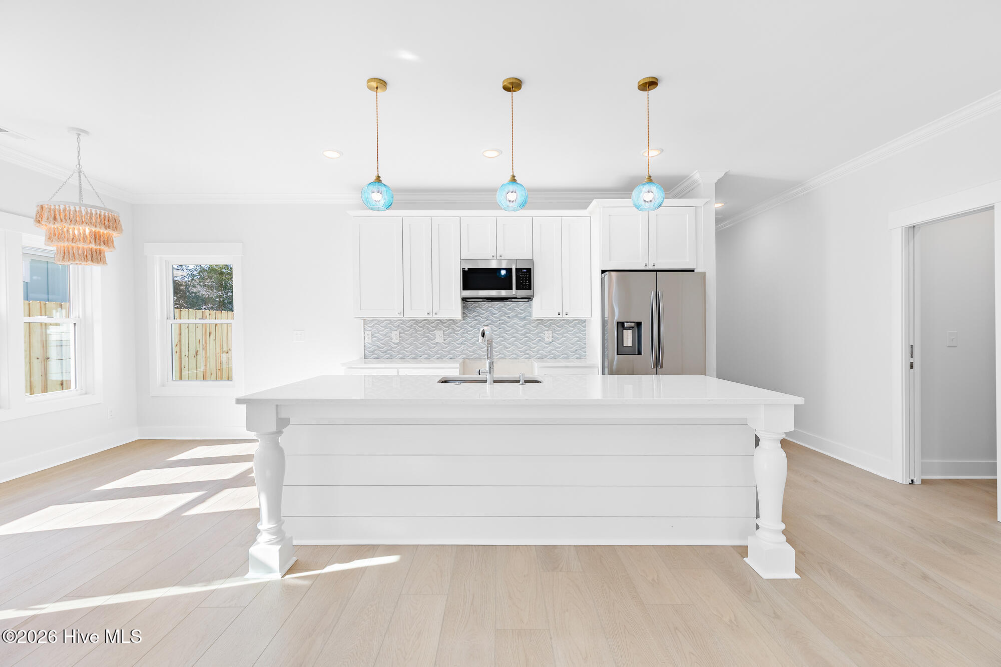 100547169 | Photo 11