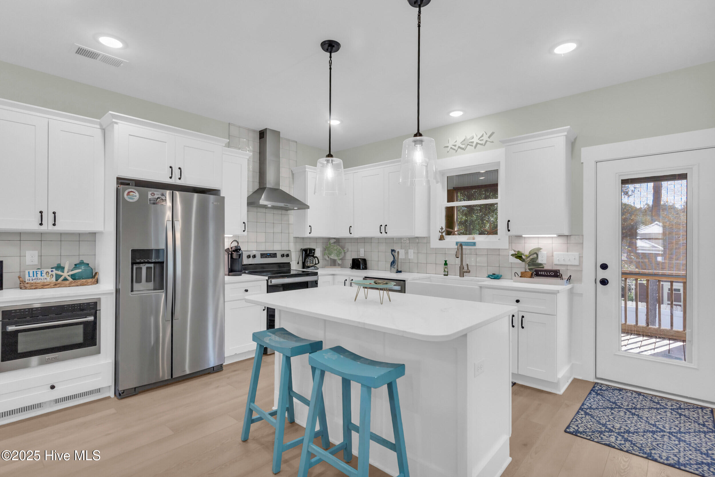 100534529 | Photo 13