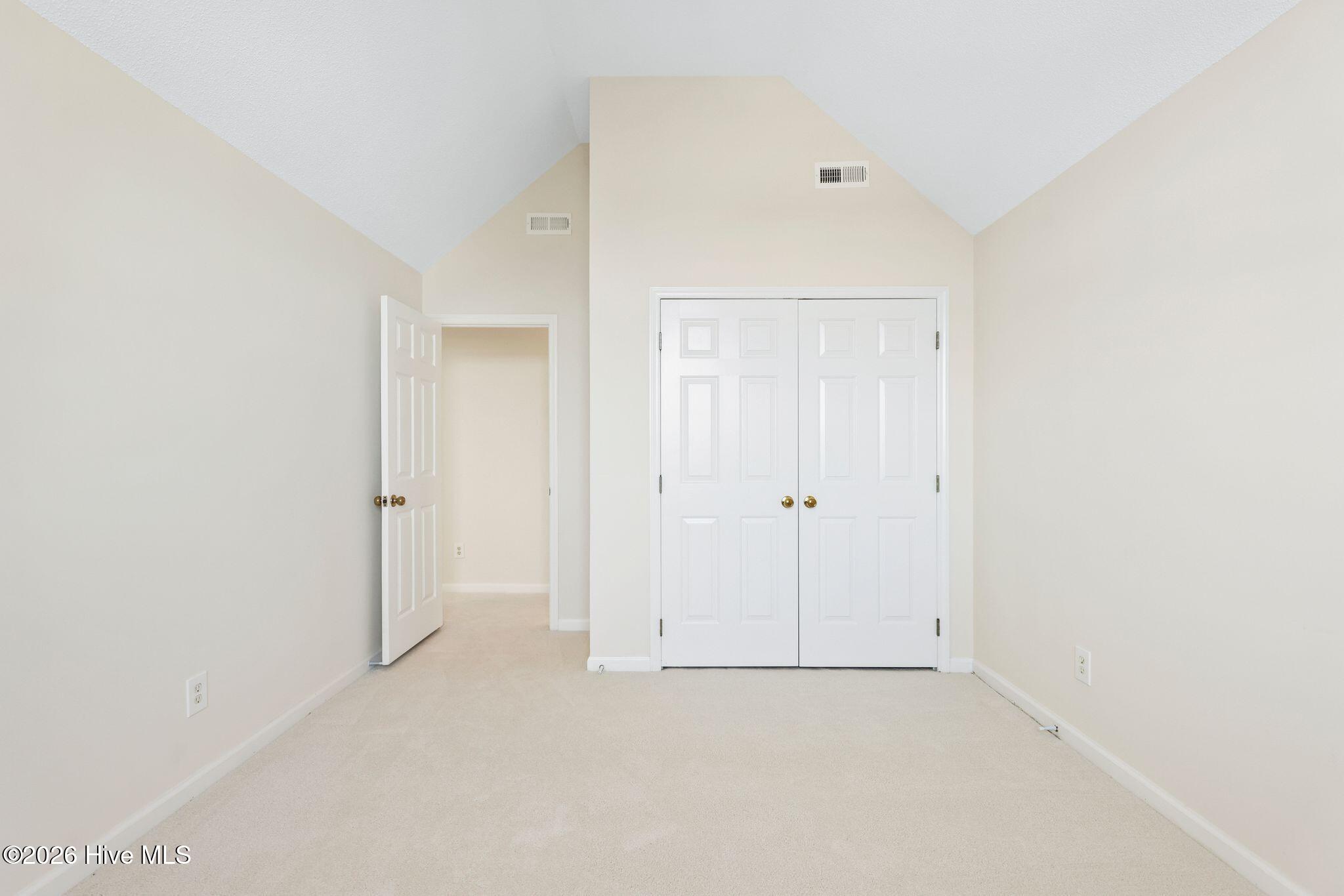 100558031 | Photo 32