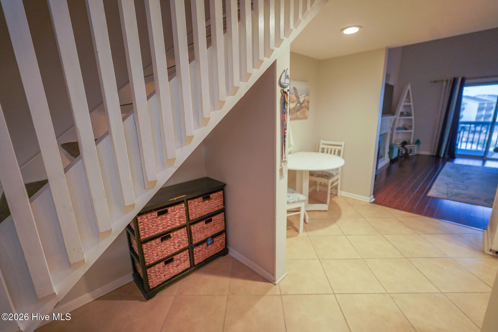 100519884 | Photo 12