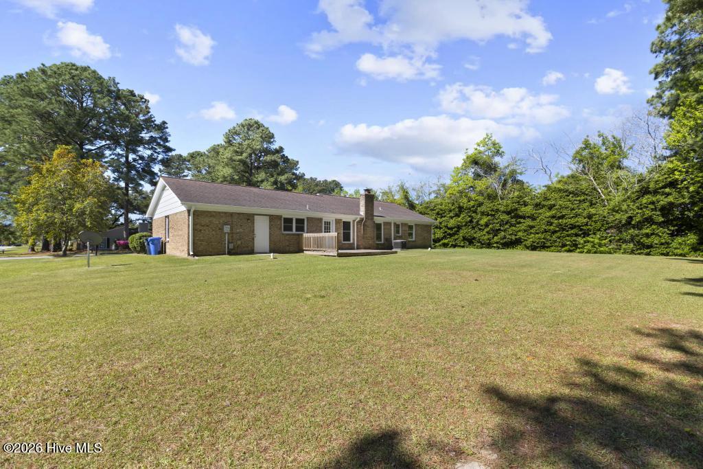 100568069 | Photo 32