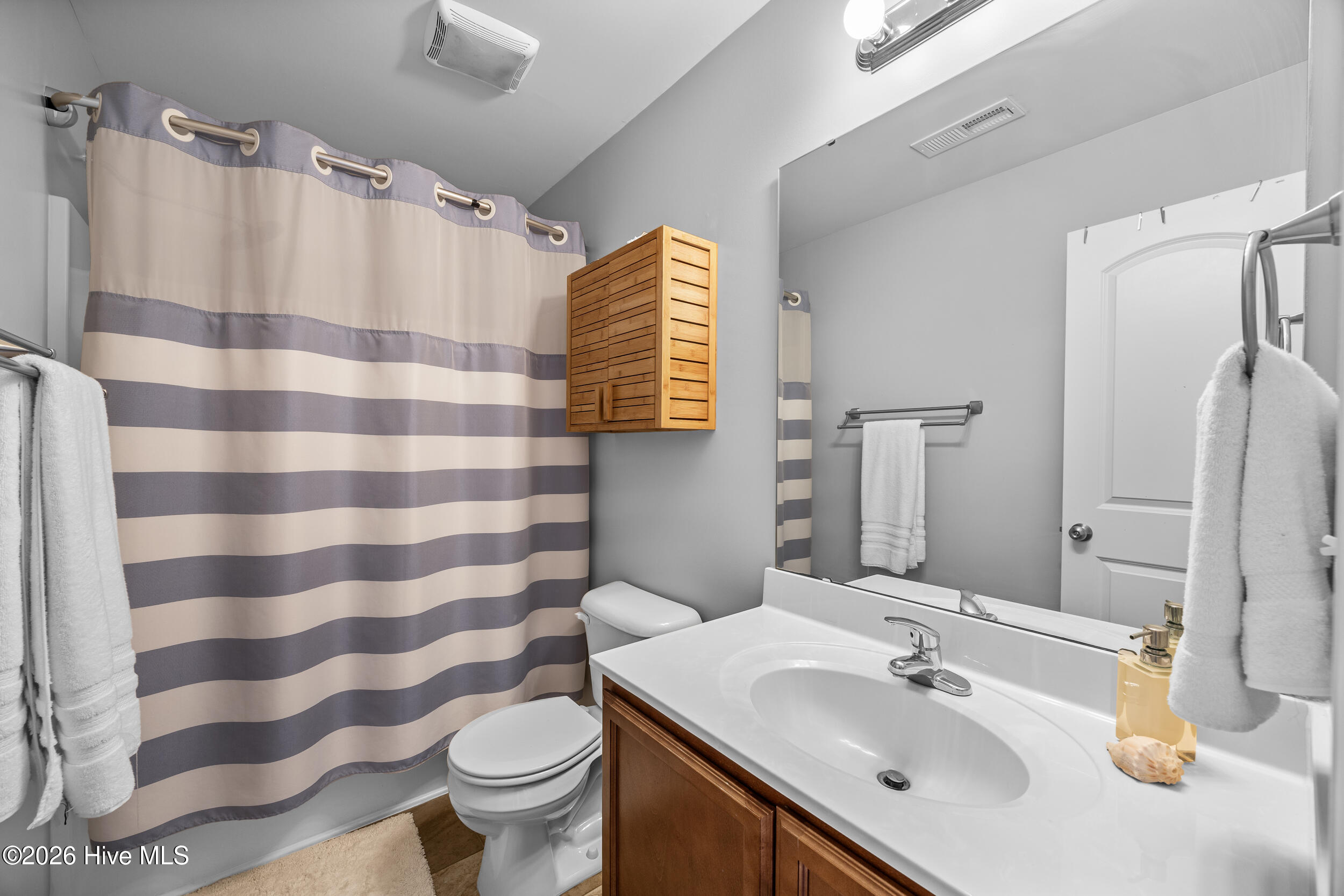 100559888 | Photo 23