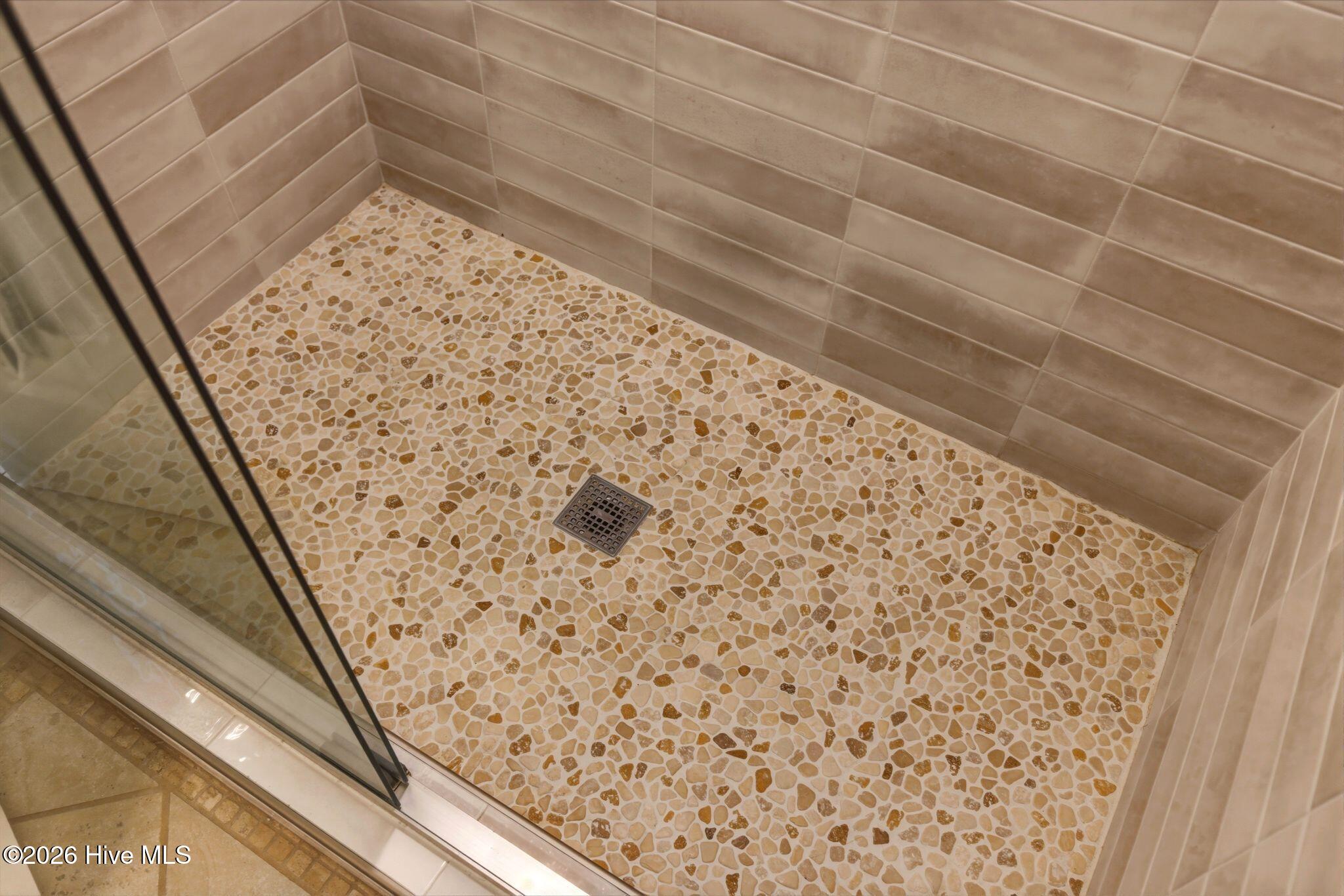 100539934 | Photo 42